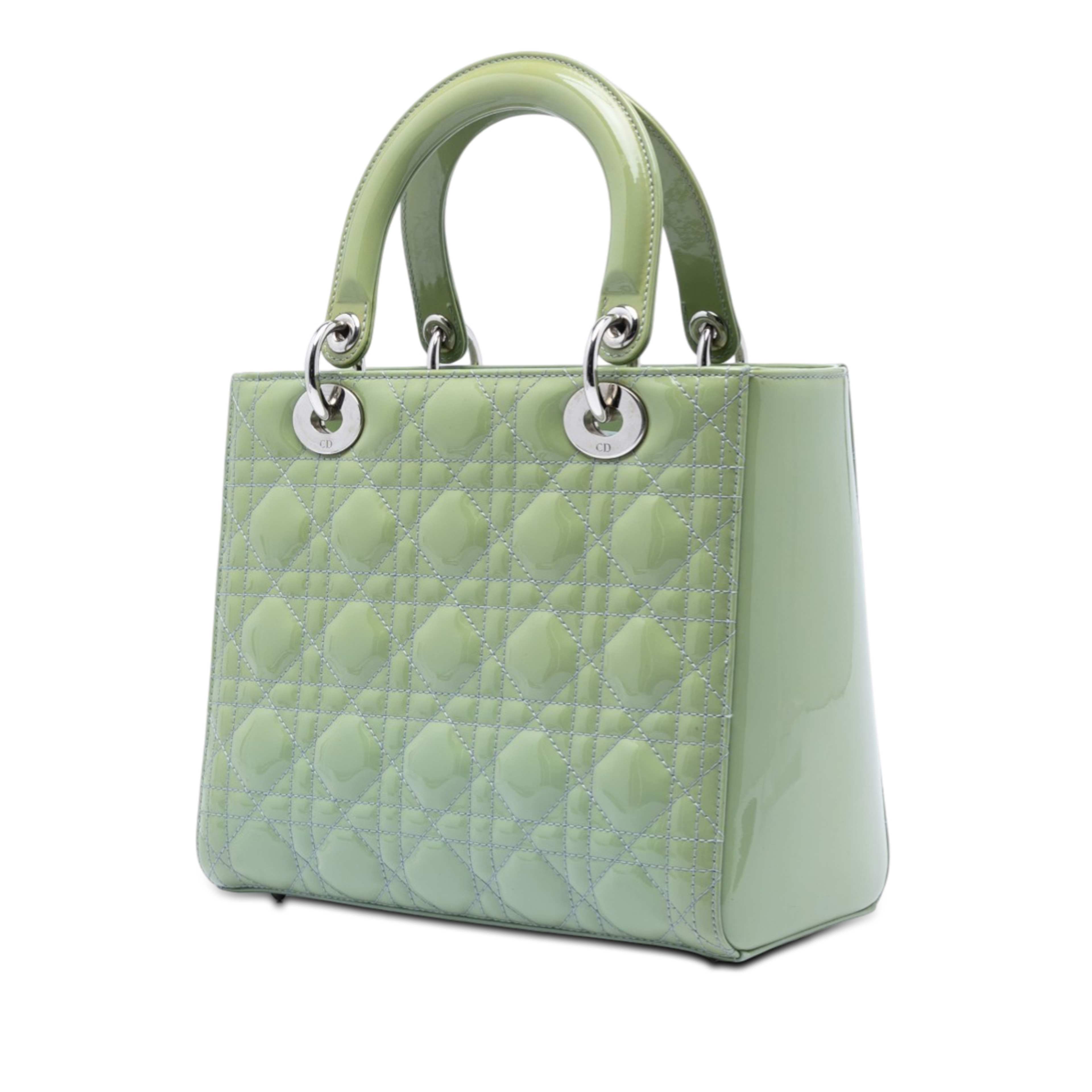 Dior Medium Patent Cannage Lady Dior, från Luxclusif, i färgen mint. Klicka för att öppna bilden i stort format