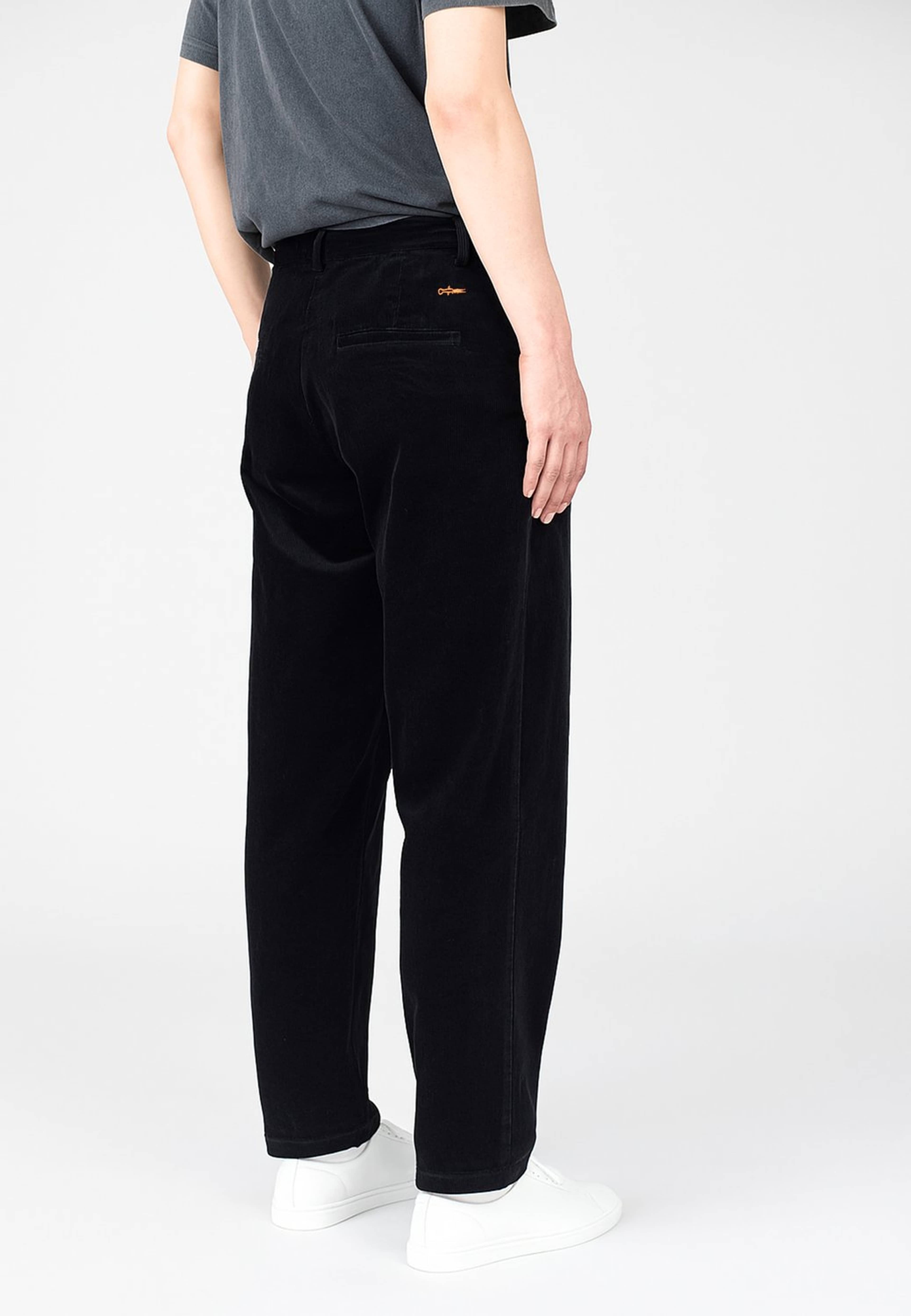 Lou Cord Trousers, från Ciszere, i färgen black. Klicka för att öppna bilden i stort format