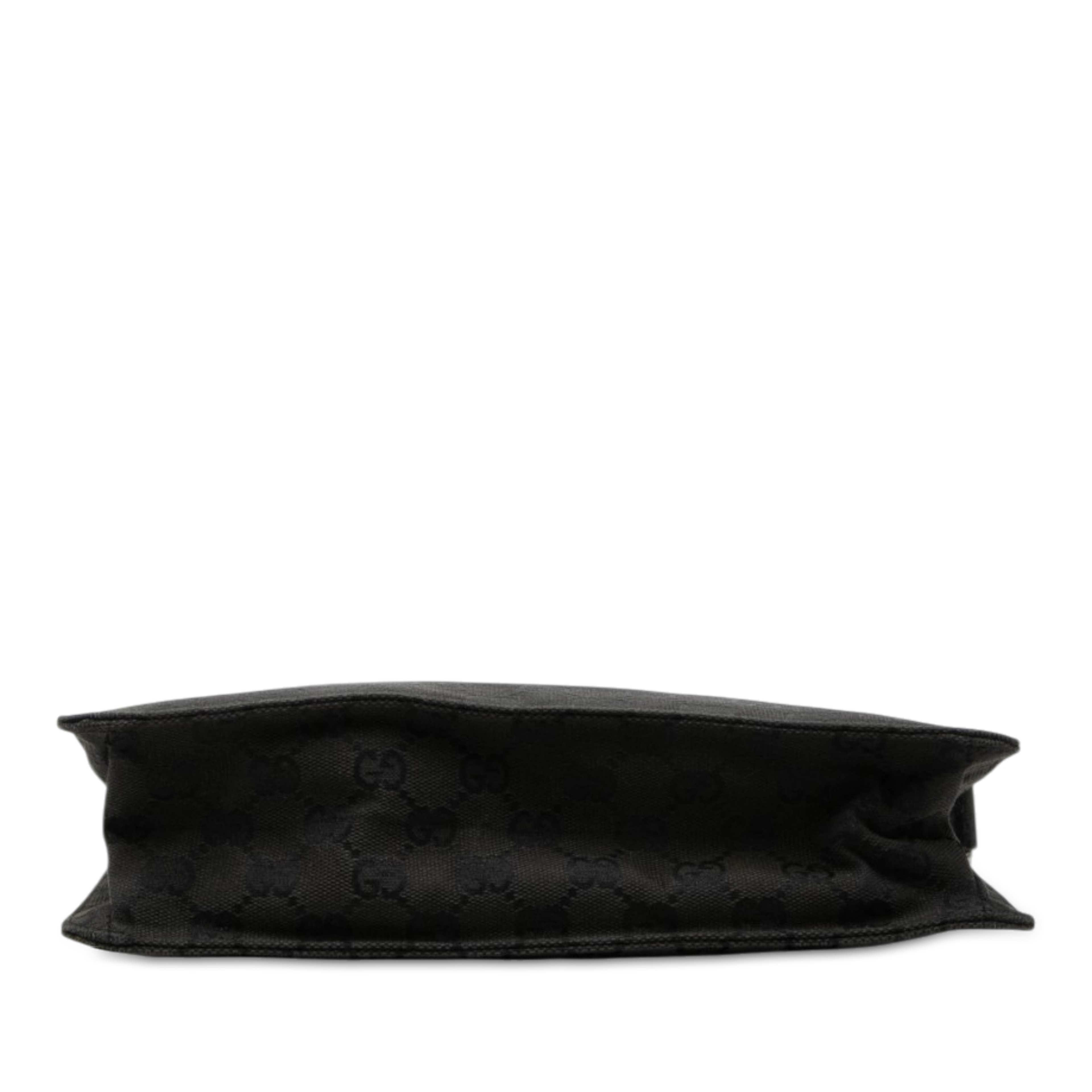 Gucci Gg Canvas Eclipse Crossbody, från Luxclusif, i färgen svart. Klicka för att öppna bilden i stort format