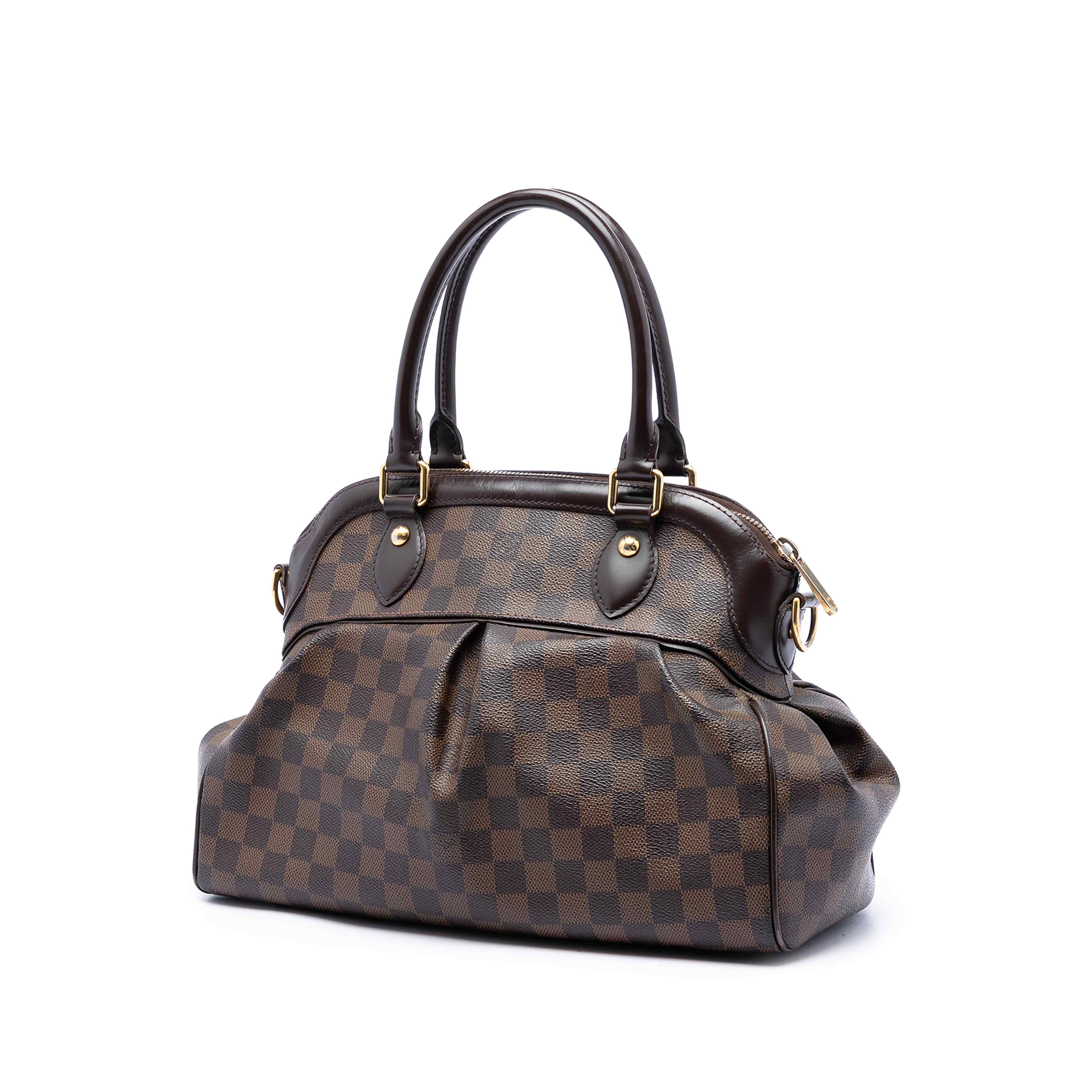 Louis Vuitton Damier Ebene Trevi Pm, från Luxclusif, i färgen brun. Klicka för att öppna bilden i stort format