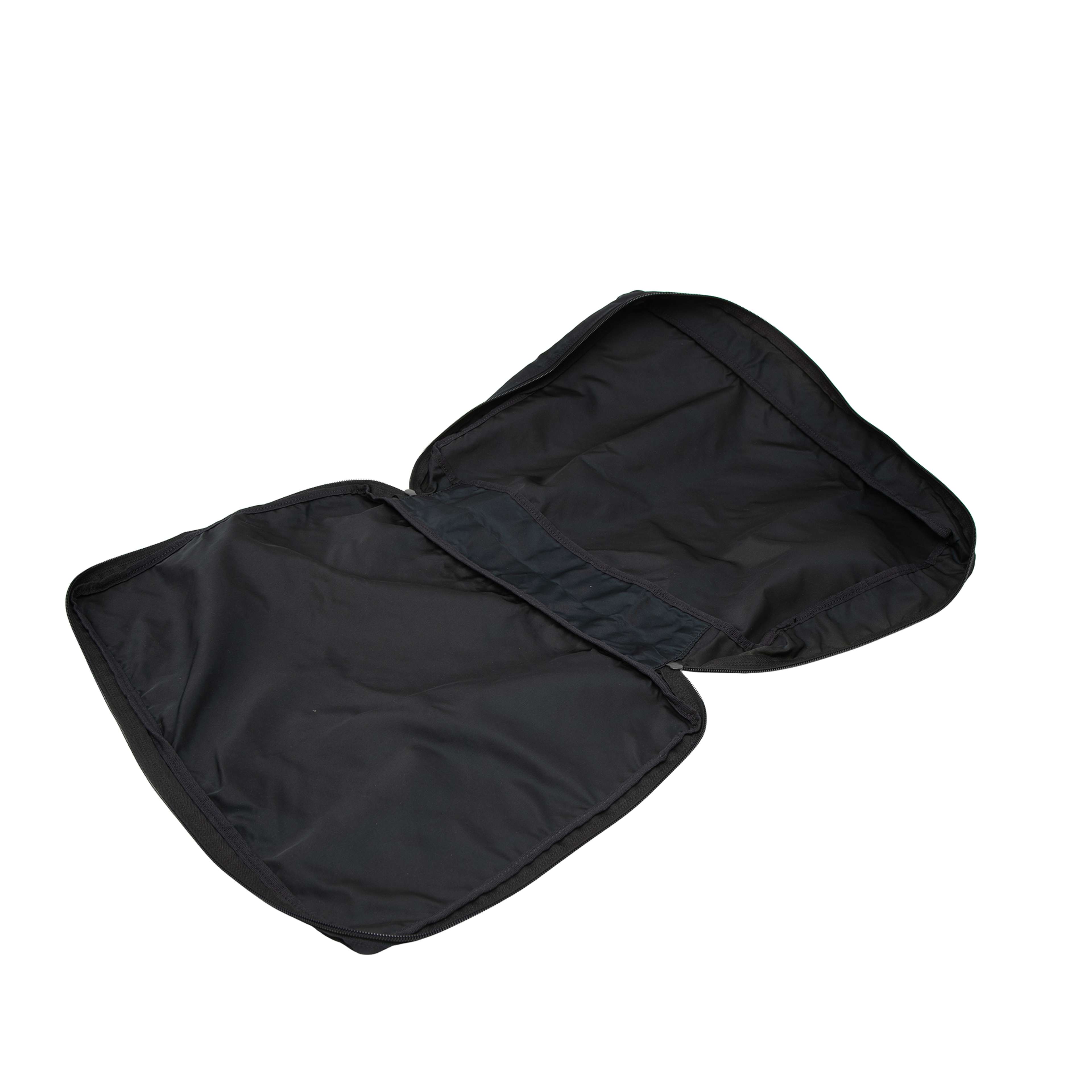 Prada Tessuto Zip Top Portfolio, från Luxclusif, i färgen svart. Klicka för att öppna bilden i stort format
