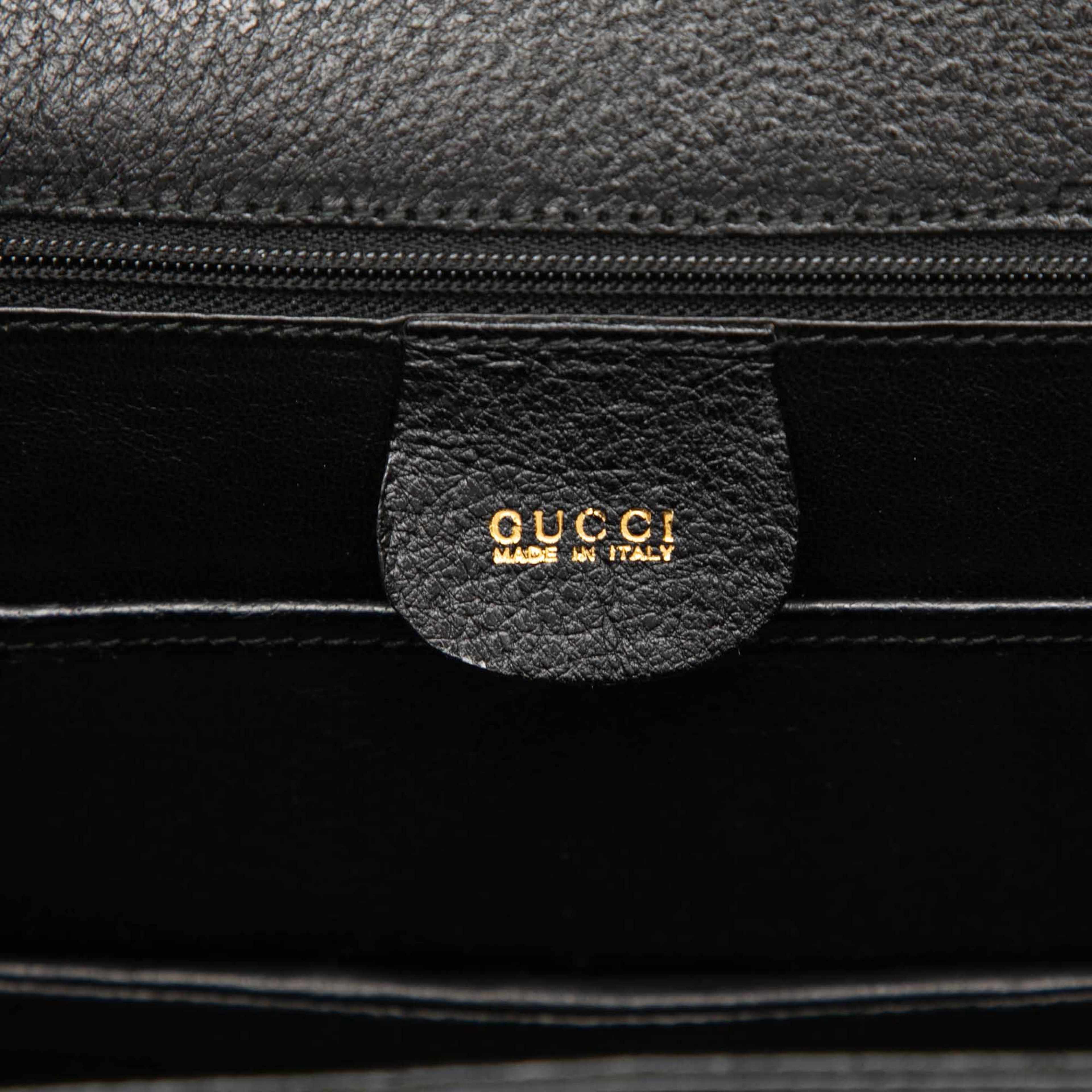 Gucci Small Grained Calfskin Bamboo Night, från Luxclusif, i färgen svart. Klicka för att öppna bilden i stort format
