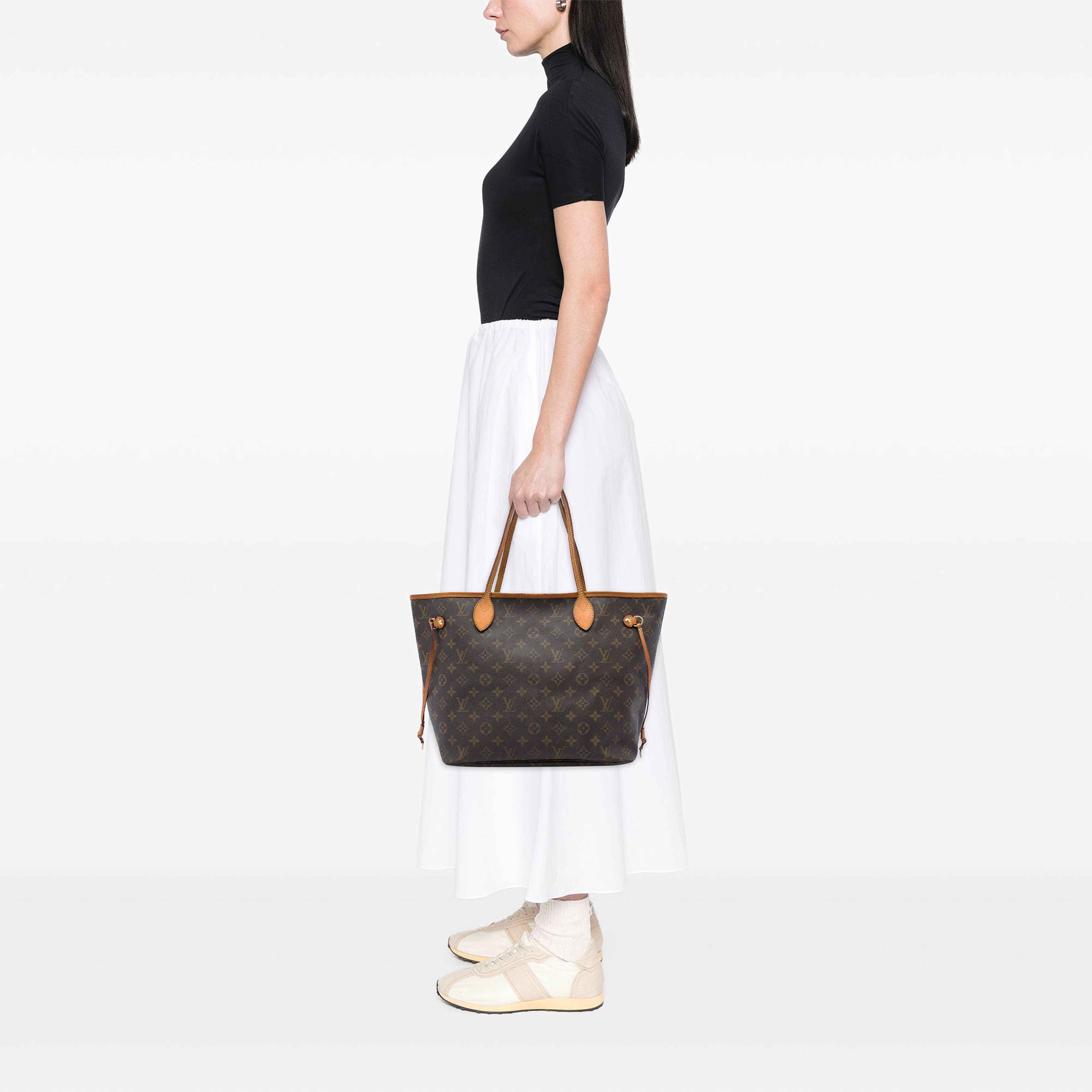 Louis Vuitton Monogram Neverfull Mm, från Luxclusif, i färgen brun. Klicka för att öppna bilden i stort format