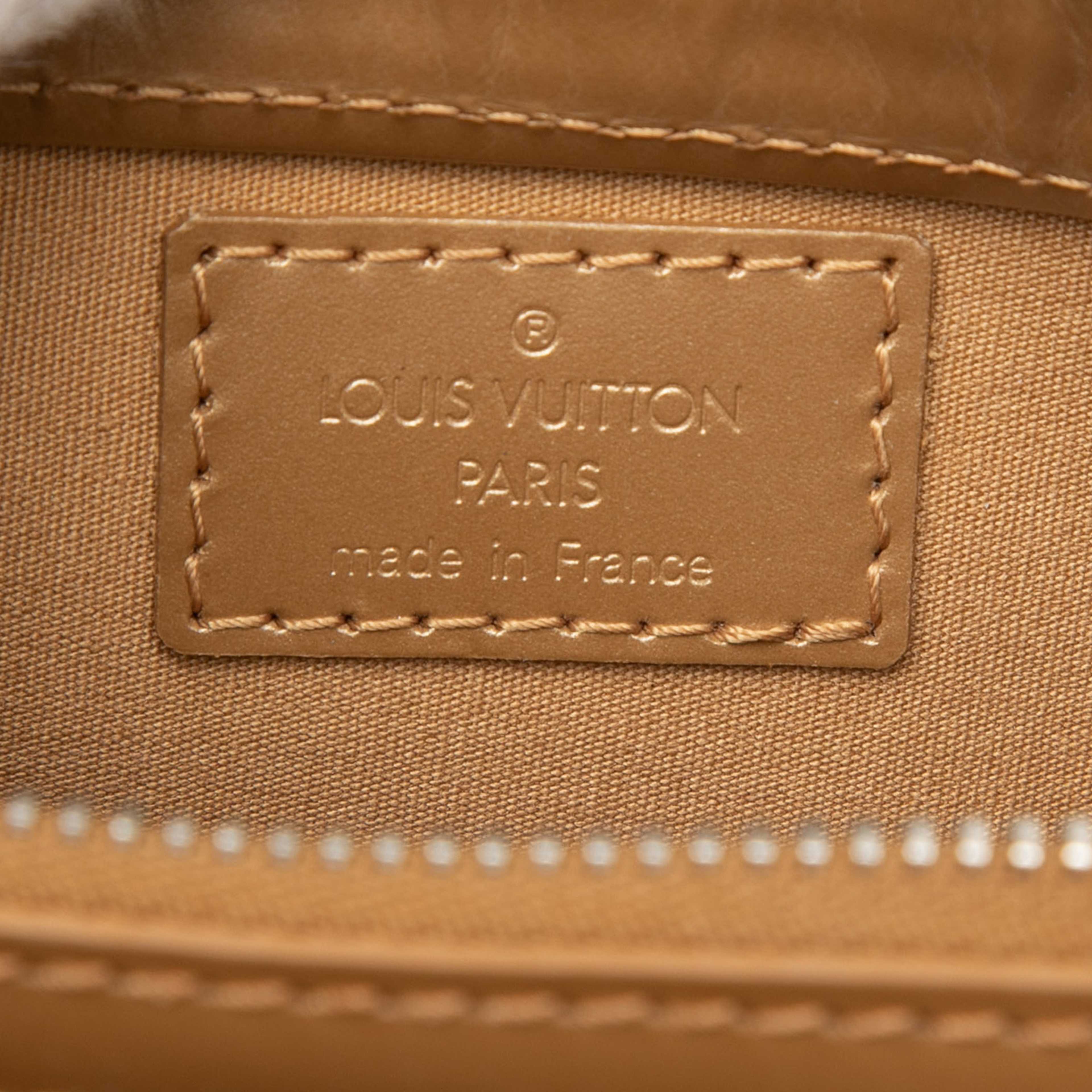 Louis Vuitton Monogram Mat Alston, från Luxclusif, i färgen gold. Klicka för att öppna bilden i stort format