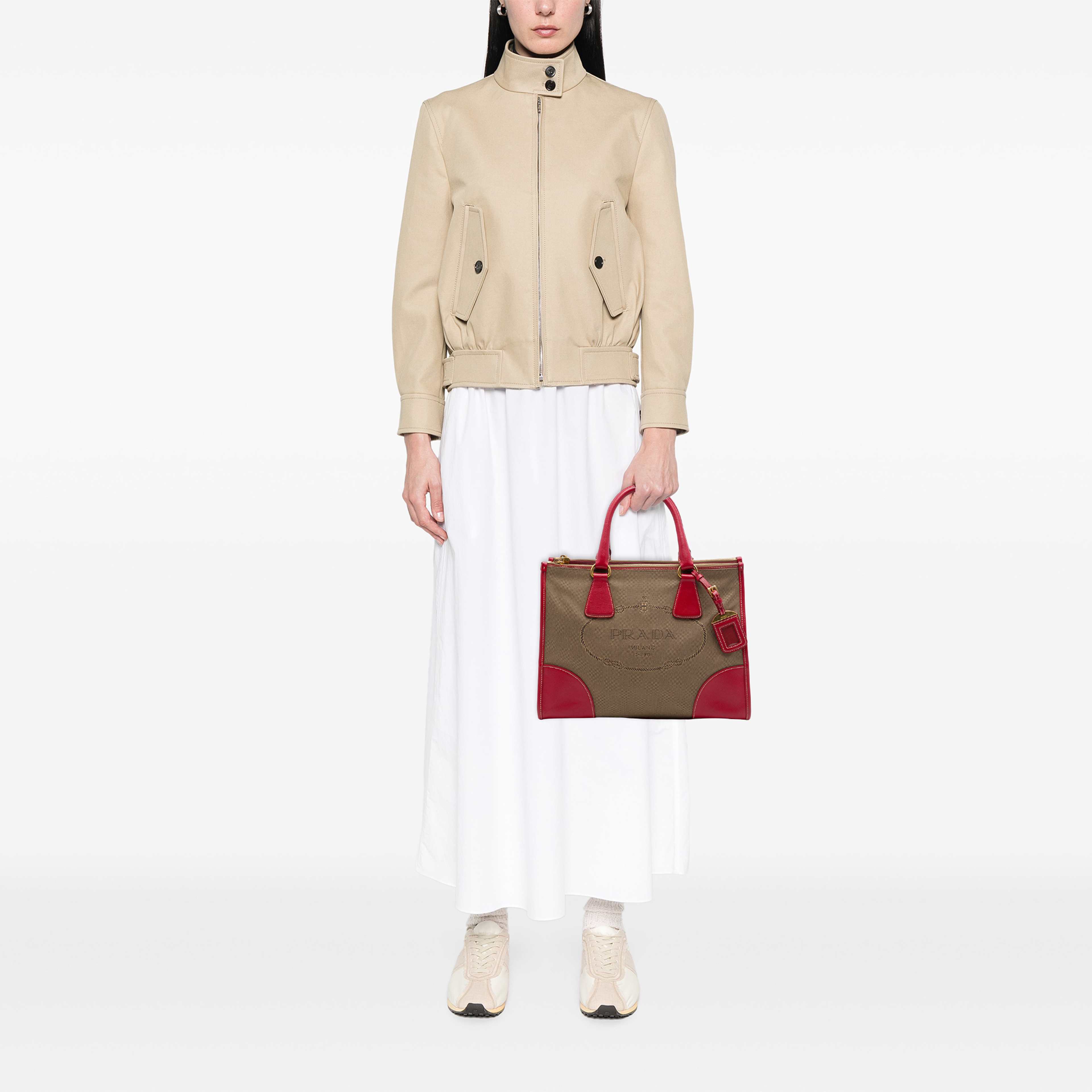 Prada Saffiano Trimmed Canvas Canapa Logo Double Zip Satchel, från Luxclusif, i färgen brun. Klicka för att öppna bilden i stort format