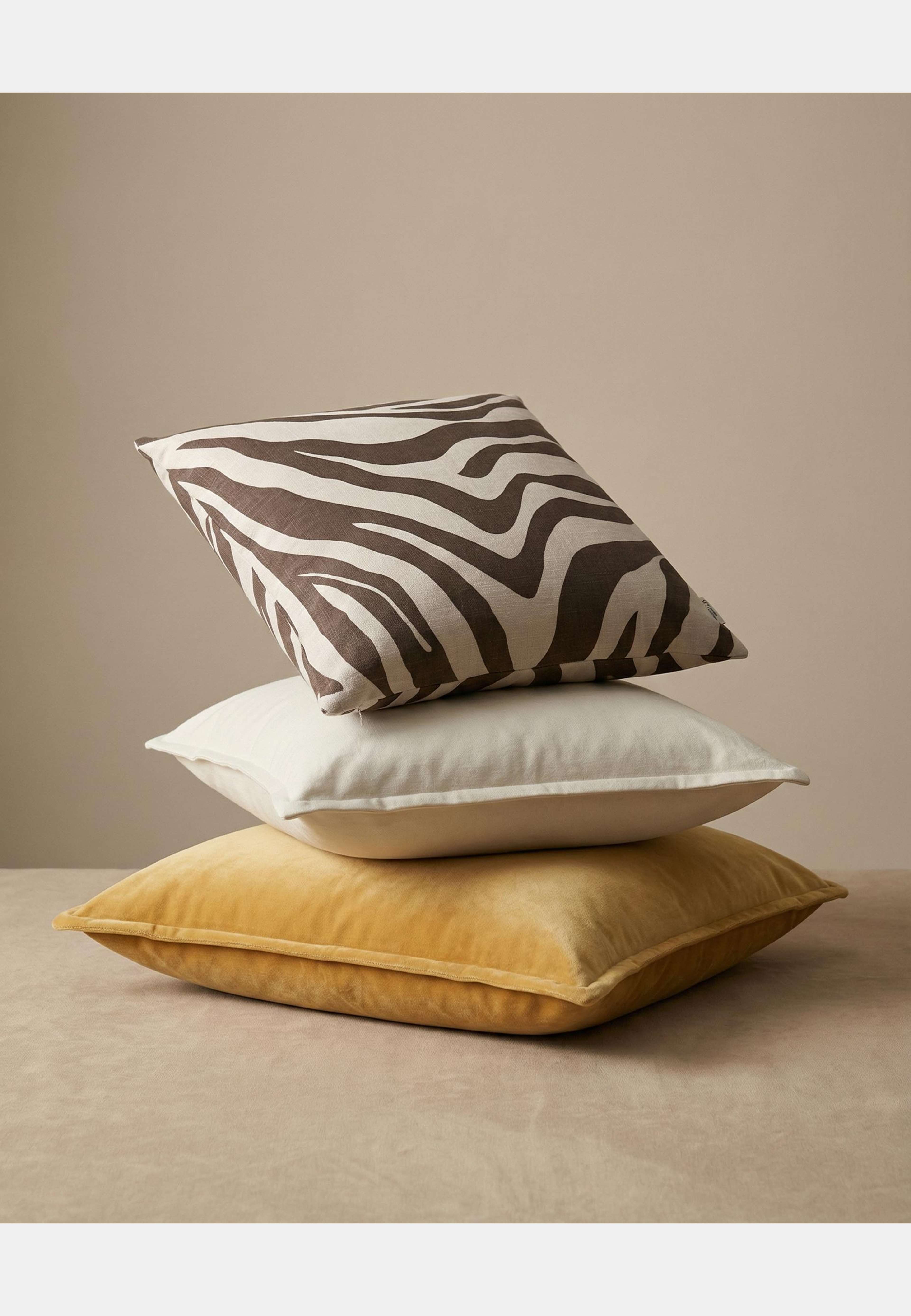 Kuddfodral Savannah 50x50cm, från Classic Collection, i färgen brun/off white. Klicka för att öppna bilden i stort format