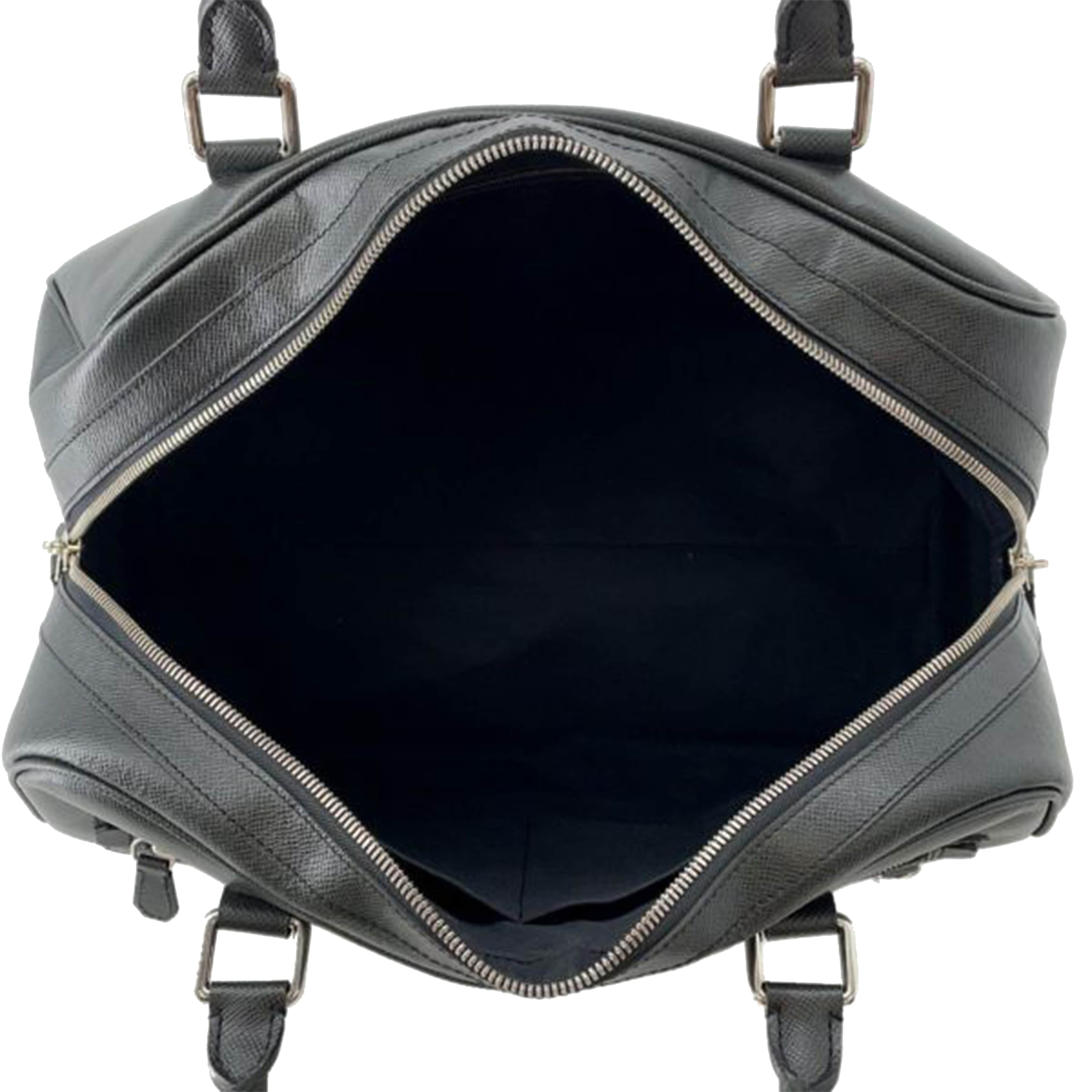 Louis Vuitton Taiga Stanislav, från Luxclusif, i färgen black. Klicka för att öppna bilden i stort format