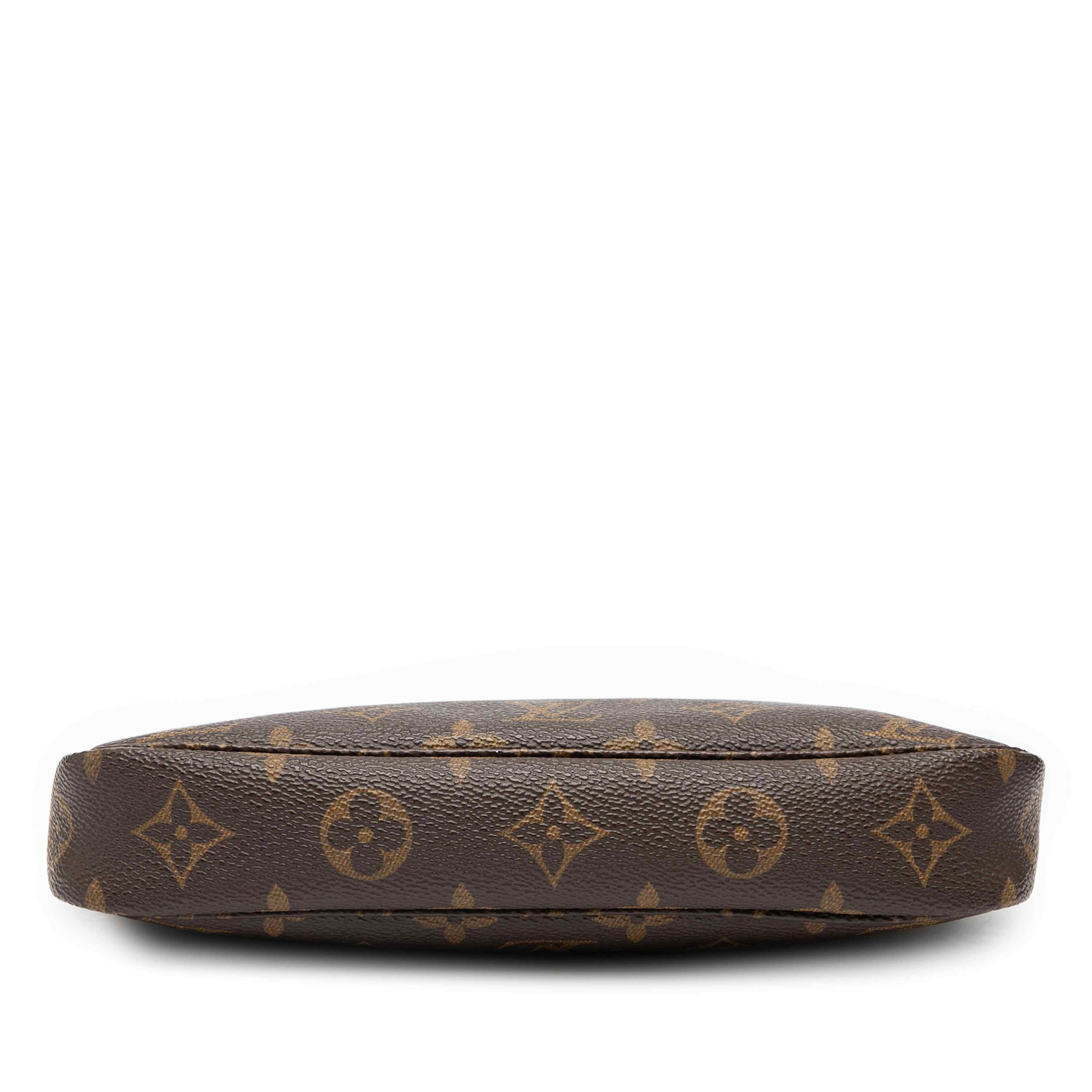 Louis Vuitton Monogram Pochette Accessoires, från Luxclusif, i färgen brown. Klicka för att öppna bilden i stort format