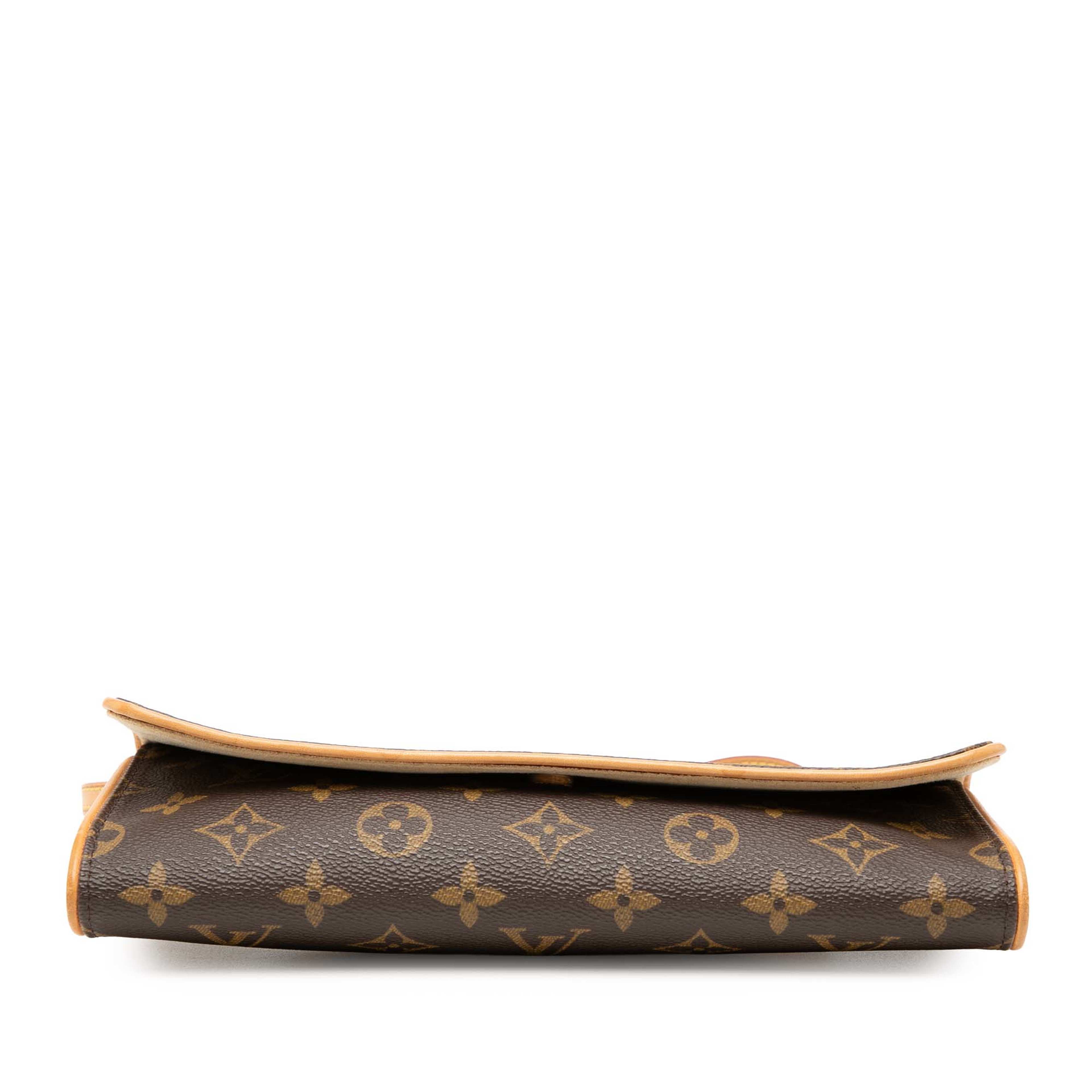Louis Vuitton Monogram Pochette Twin Gm, från Luxclusif, i färgen brown. Klicka för att öppna bilden i stort format