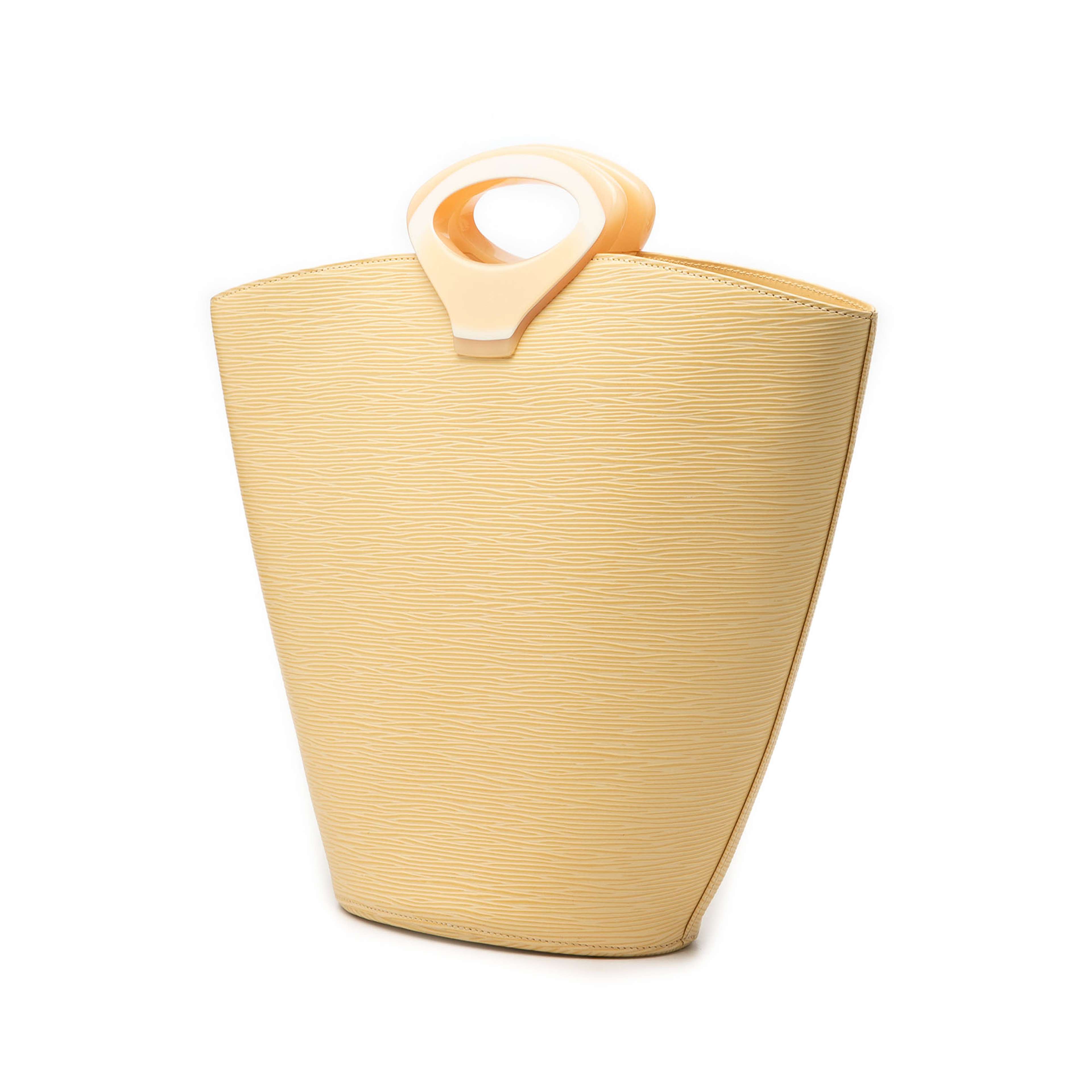 Louis Vuitton Epi Noctambule, från Luxclusif, i färgen beige. Klicka för att öppna bilden i stort format