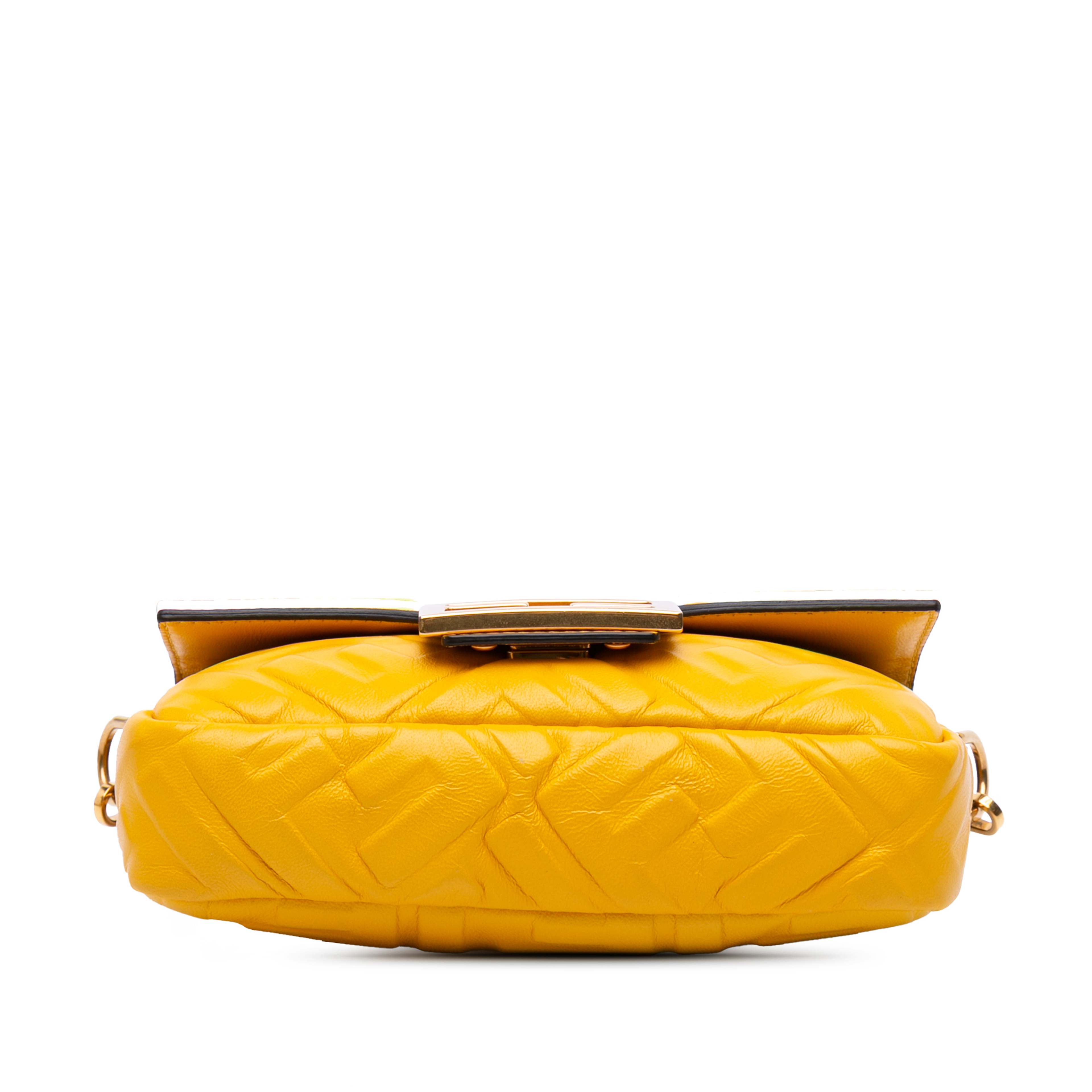 Fendi Mini Zucca Embossed Leather Baguette Satchel, från Luxclusif, i färgen mustard. Klicka för att öppna bilden i stort format