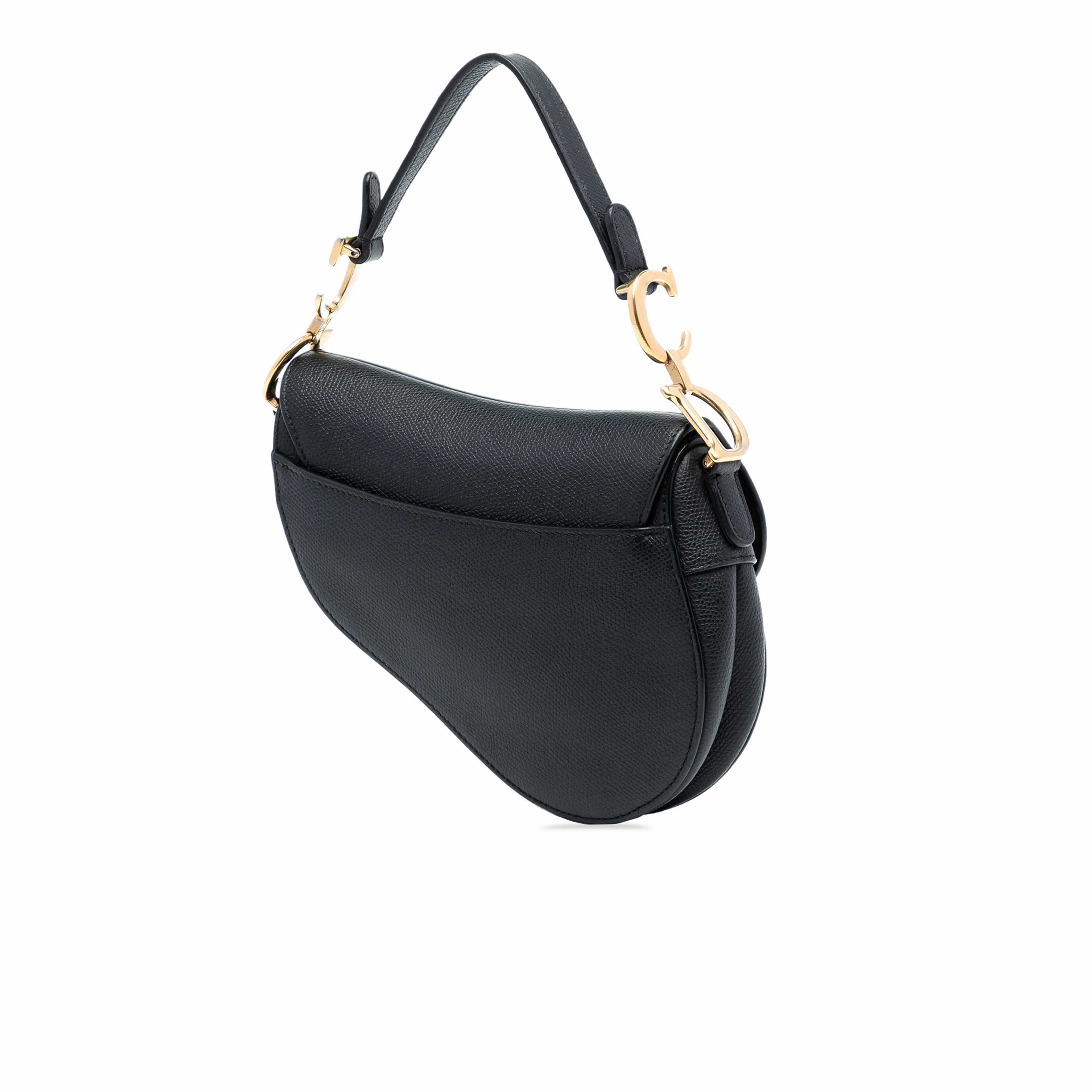 Dior Mini Grained Calfskin Saddle Bag, från Luxclusif, i färgen black. Klicka för att öppna bilden i stort format