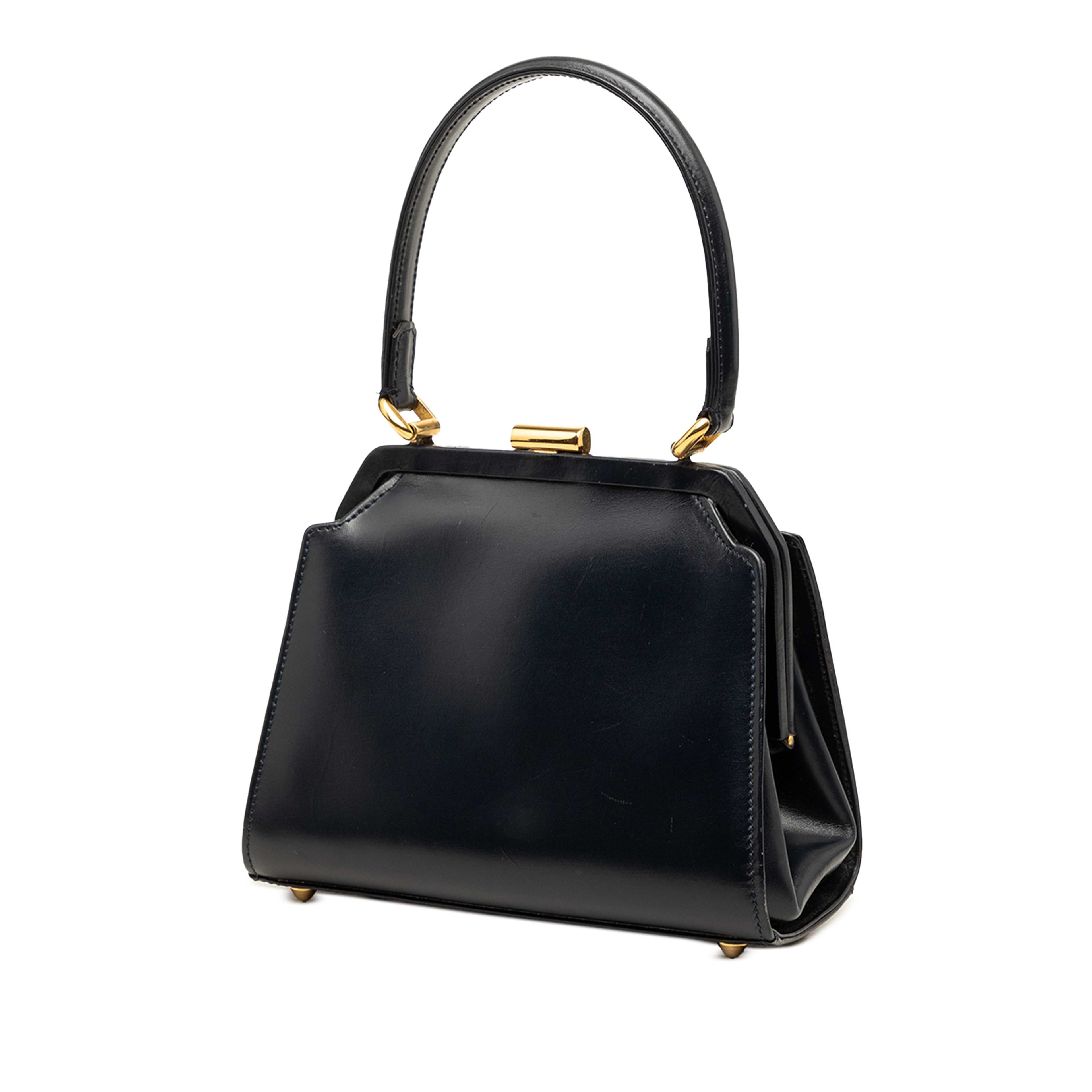 Burberry Leather Satchel, från Luxclusif, i färgen svart. Klicka för att öppna bilden i stort format