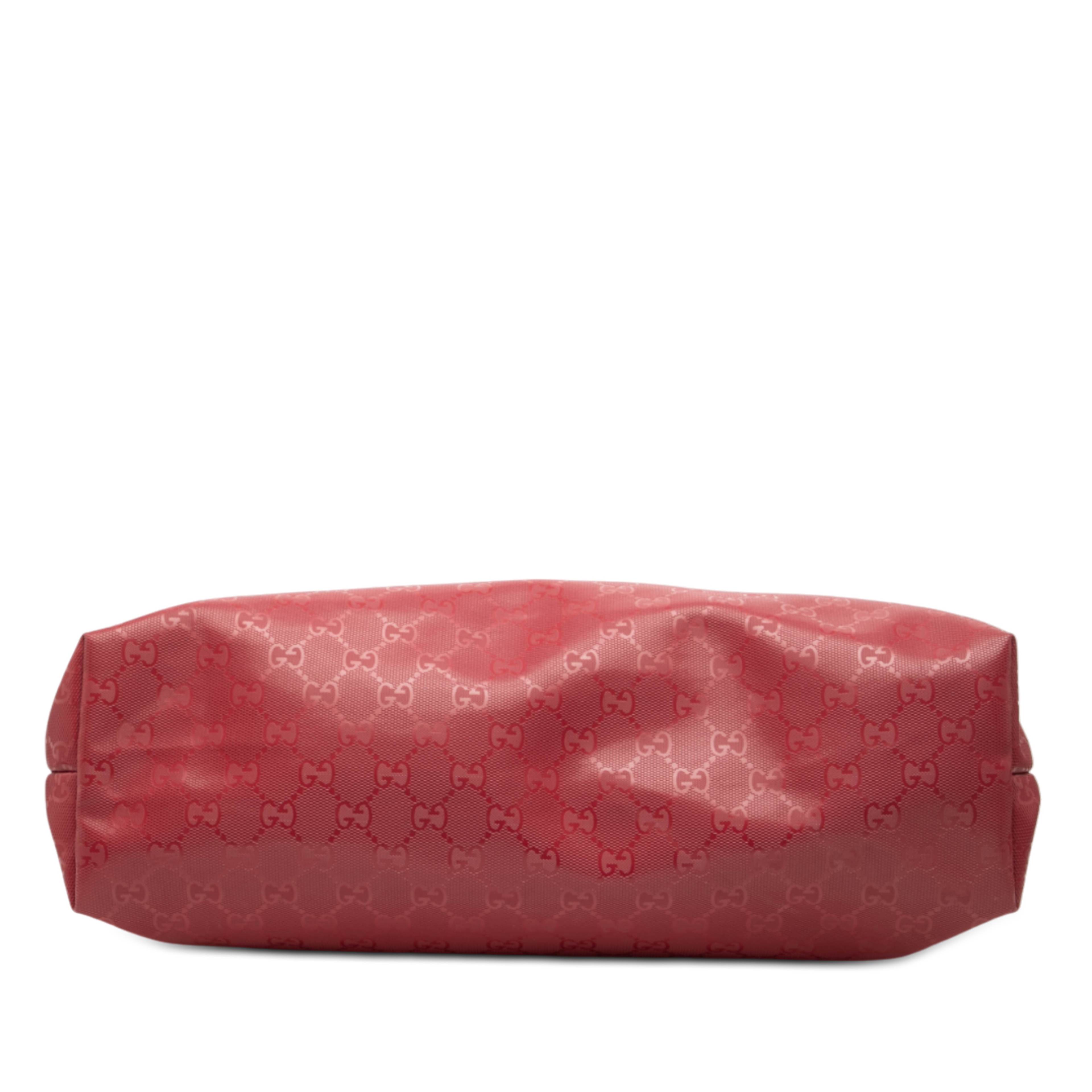 Gucci Medium Gg Imprime Tote, från Luxclusif, i färgen red. Klicka för att öppna bilden i stort format