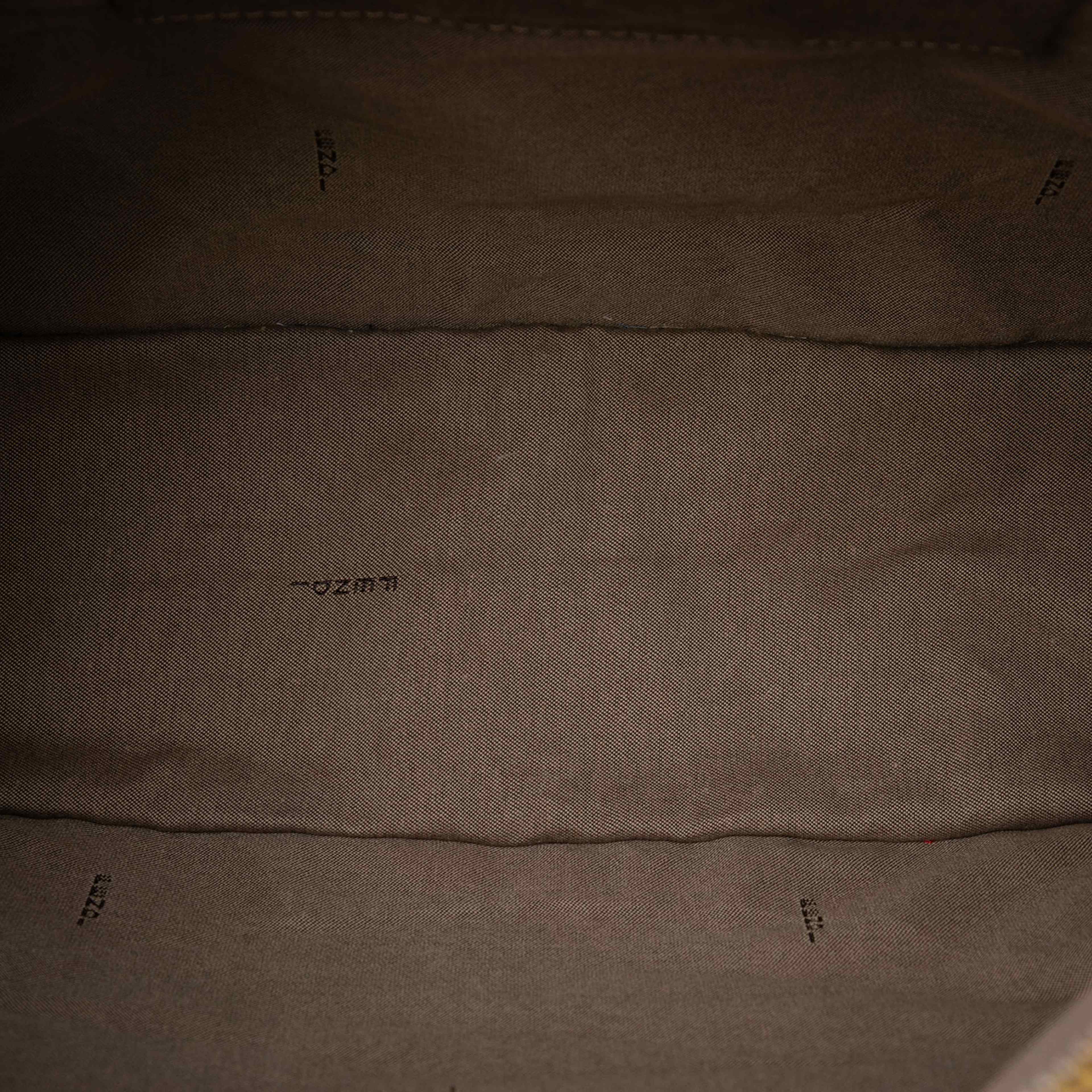 Fendi Zucchino Canvas F Charm Crossbody, från Luxclusif, i färgen beige. Klicka för att öppna bilden i stort format