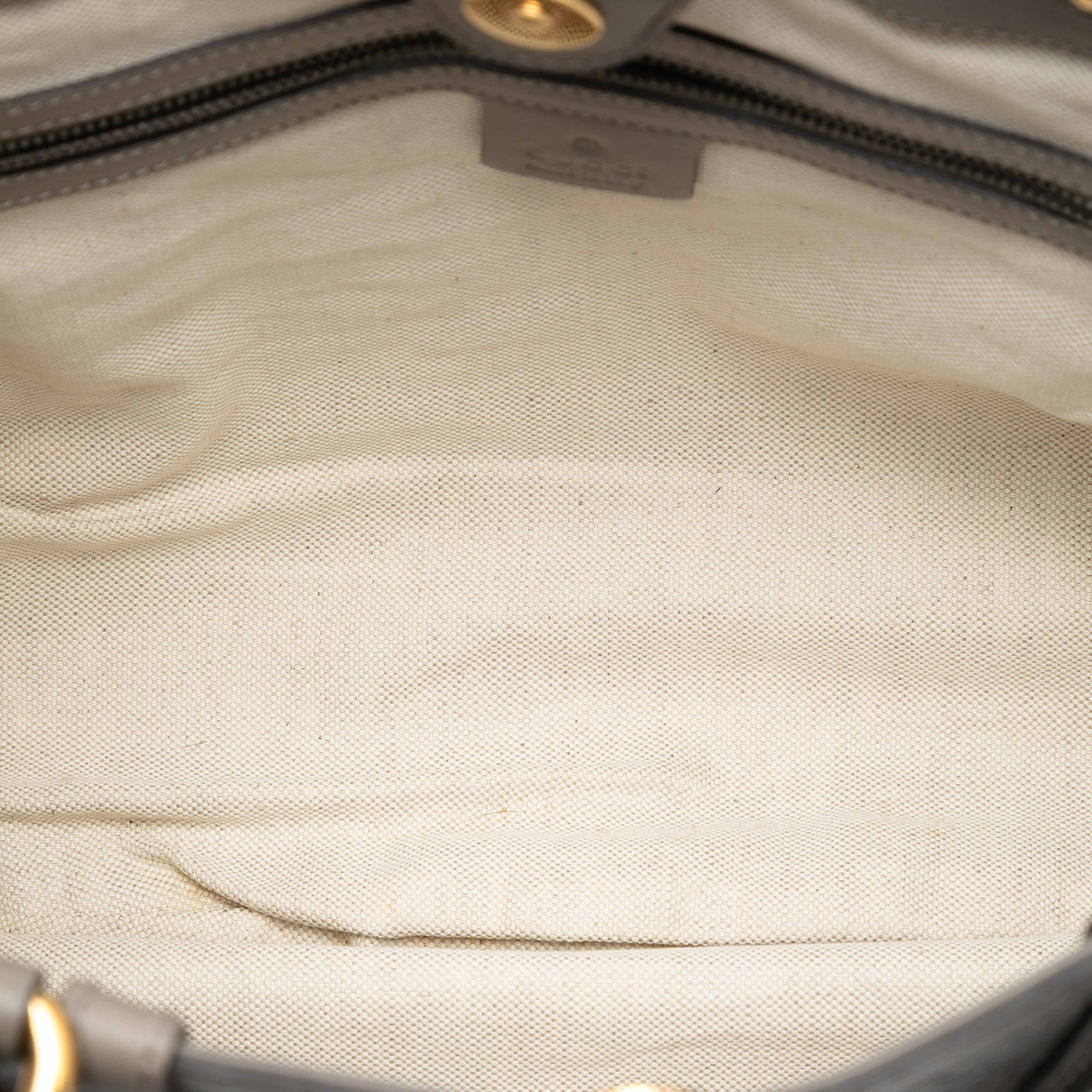 Gucci Guccissima Scarlett Tote, från Luxclusif, i färgen gray. Klicka för att öppna bilden i stort format