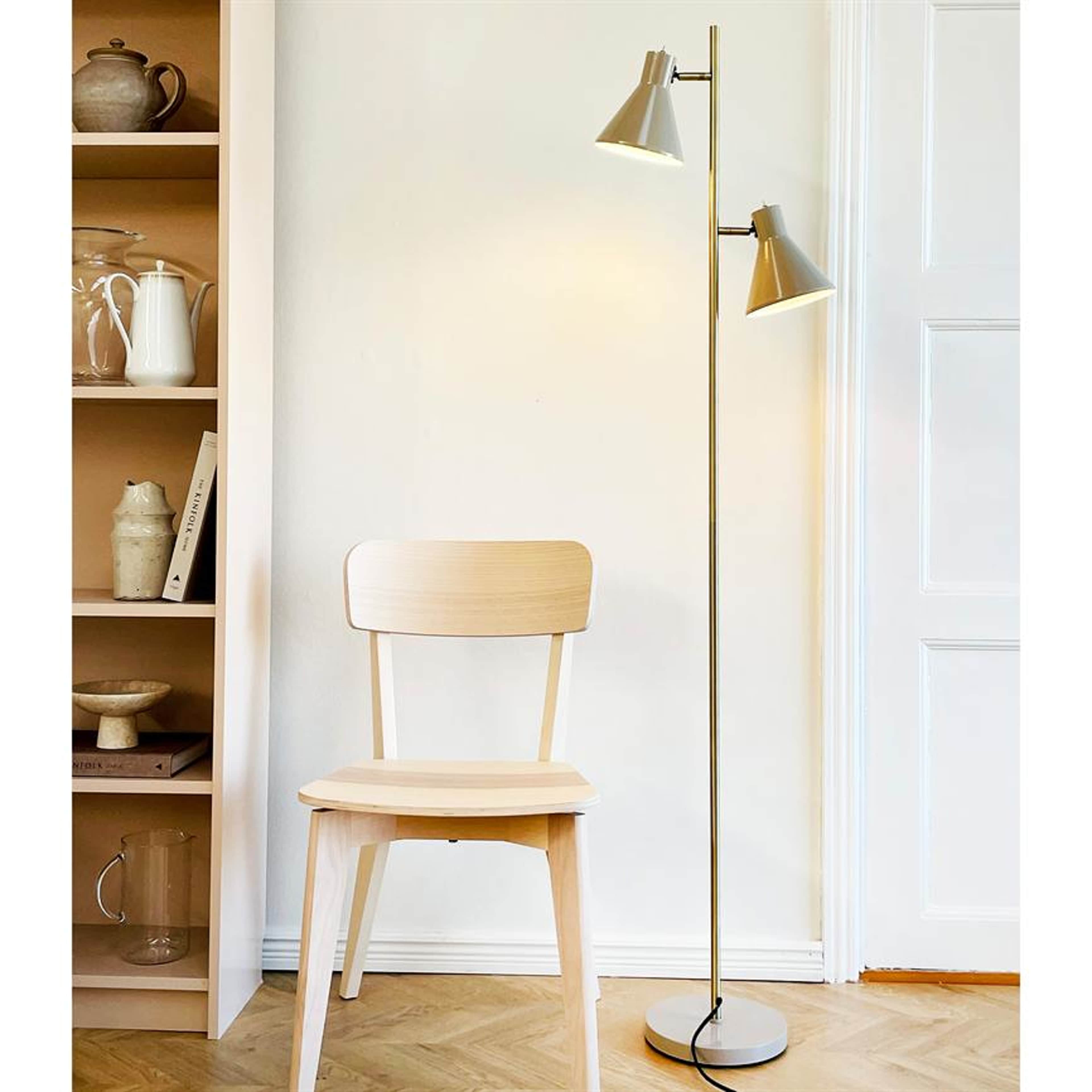 Sleep Floor Lamp, från Dyberg Larsen, i färgen brown. Klicka för att öppna bilden i stort format