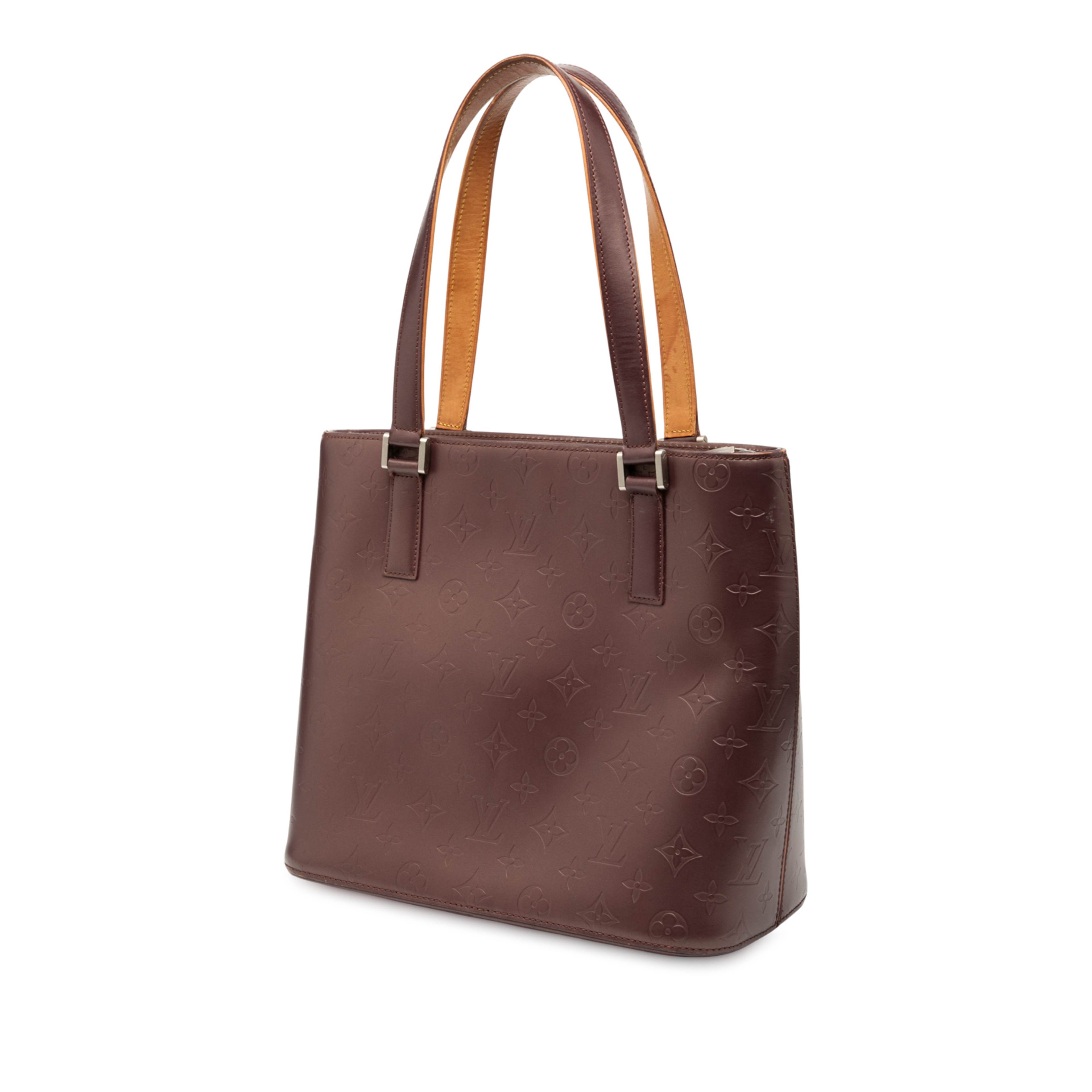 Louis Vuitton Monogram Mat Stockton, från Luxclusif, i färgen burgundy. Klicka för att öppna bilden i stort format