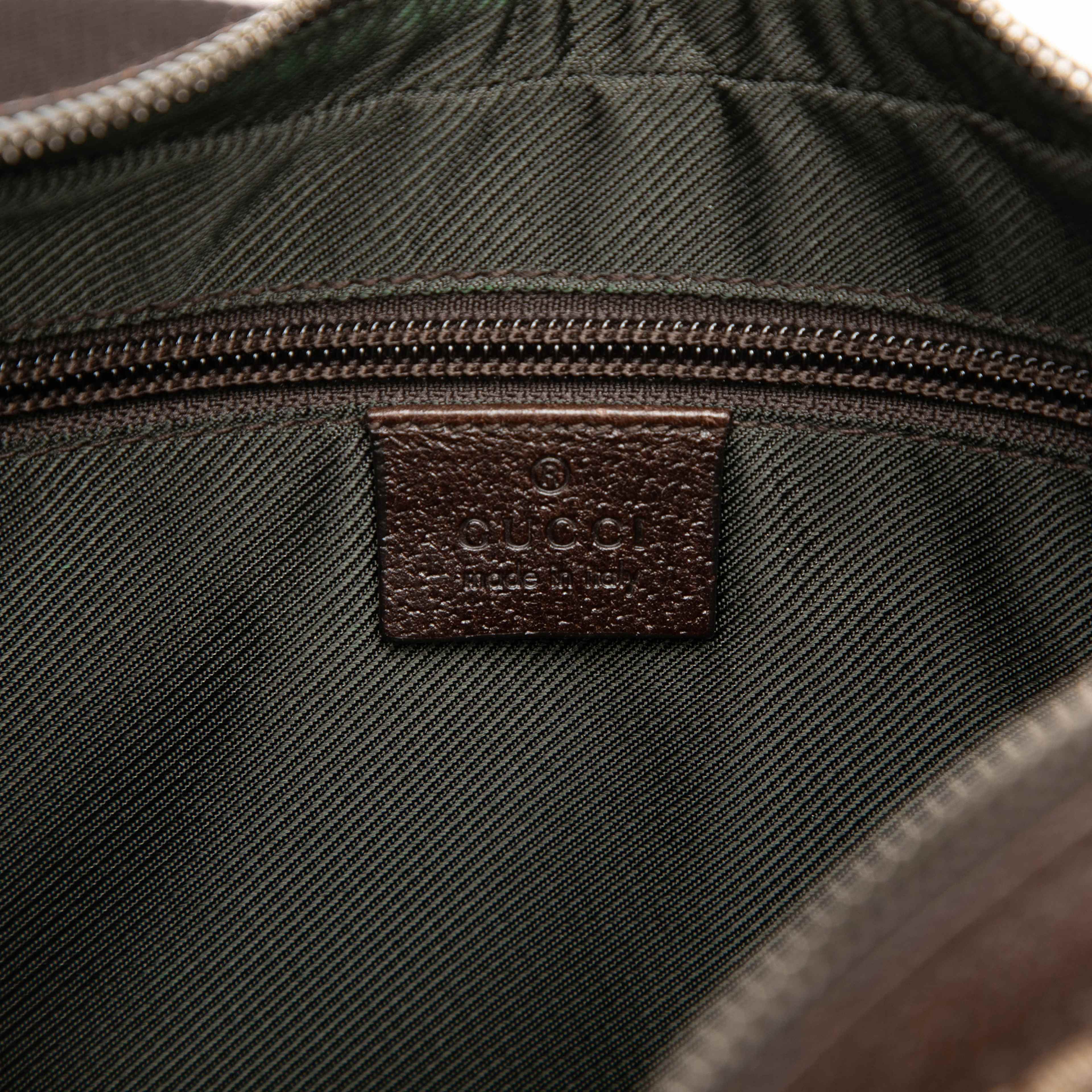 Gucci Gg Canvas Crossbody, från Luxclusif, i färgen beige. Klicka för att öppna bilden i stort format