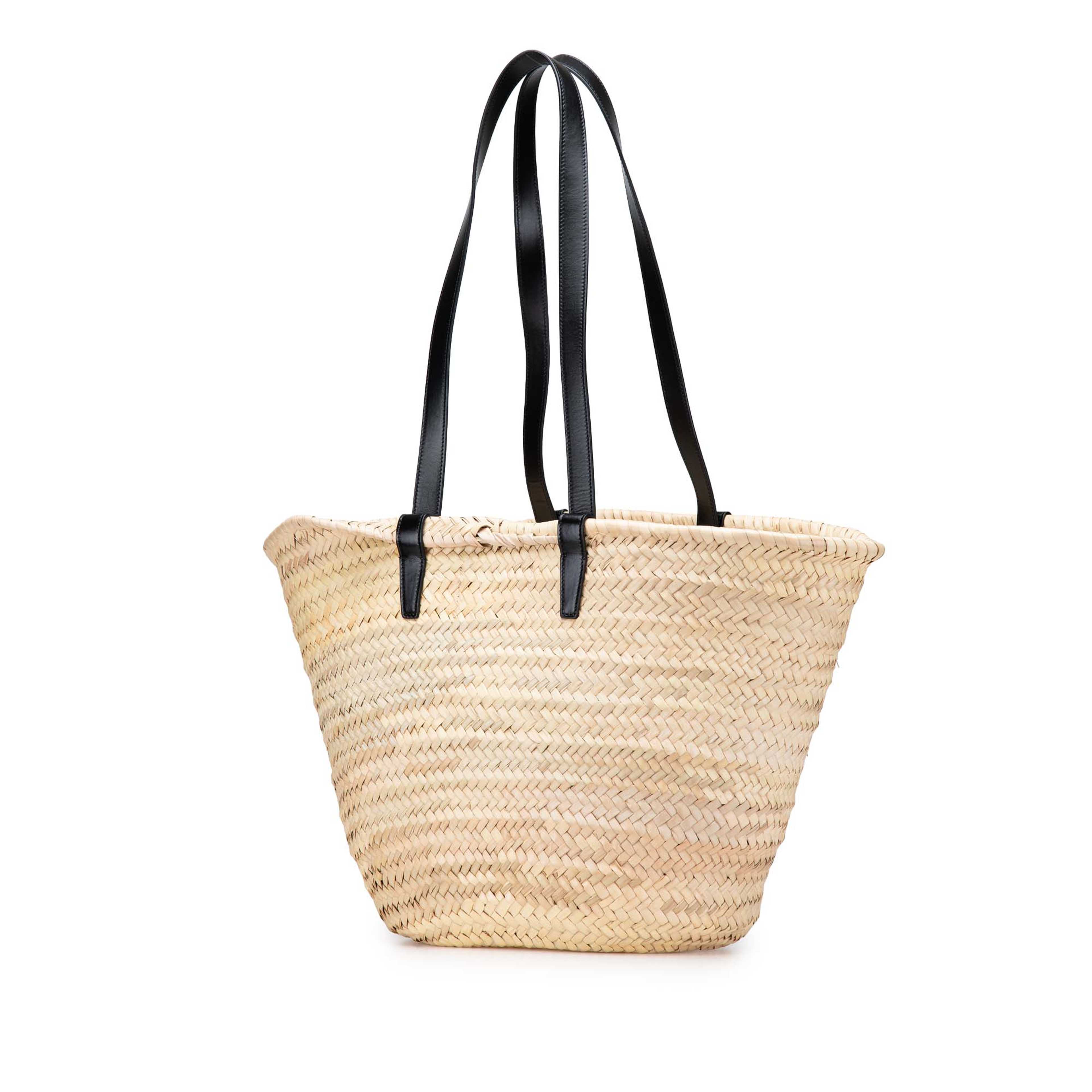 Celine Raffia Classic Panier Tote, från Luxclusif, i färgen beige. Klicka för att öppna bilden i stort format