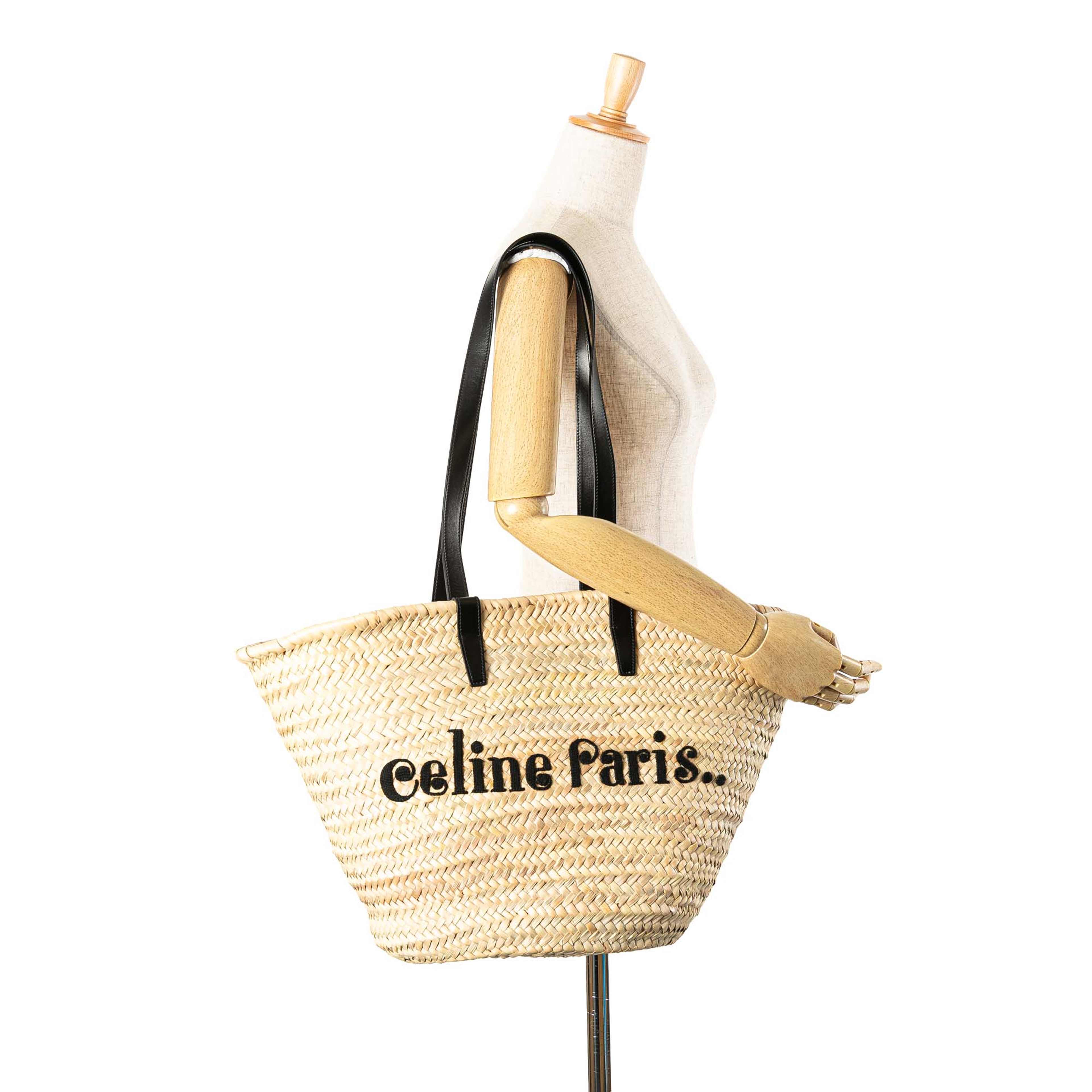 Celine Raffia Classic Panier Tote, från Luxclusif, i färgen beige. Klicka för att öppna bilden i stort format