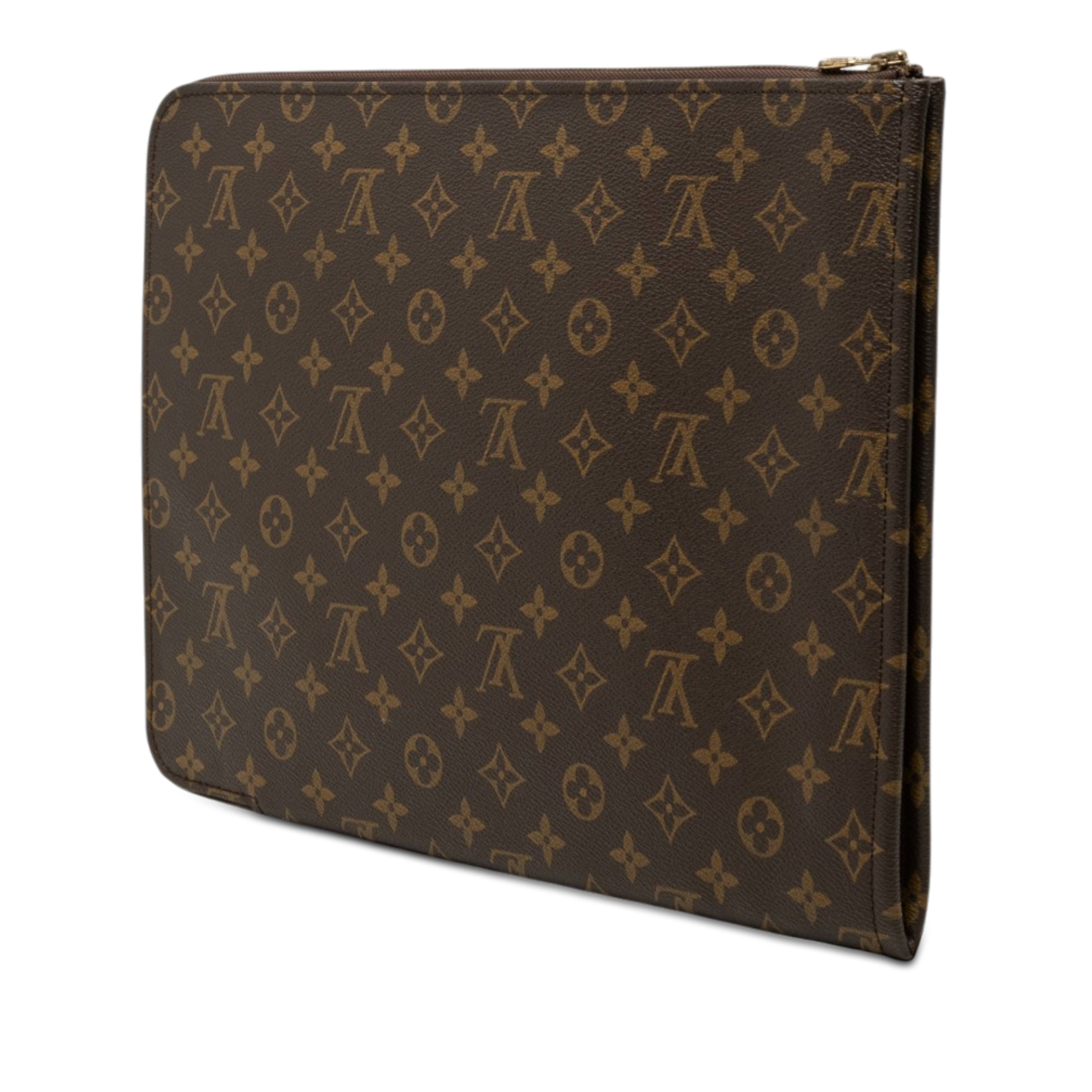 Louis Vuitton Monogram Poche Documents Portfolio, från Luxclusif, i färgen brun. Klicka för att öppna bilden i stort format