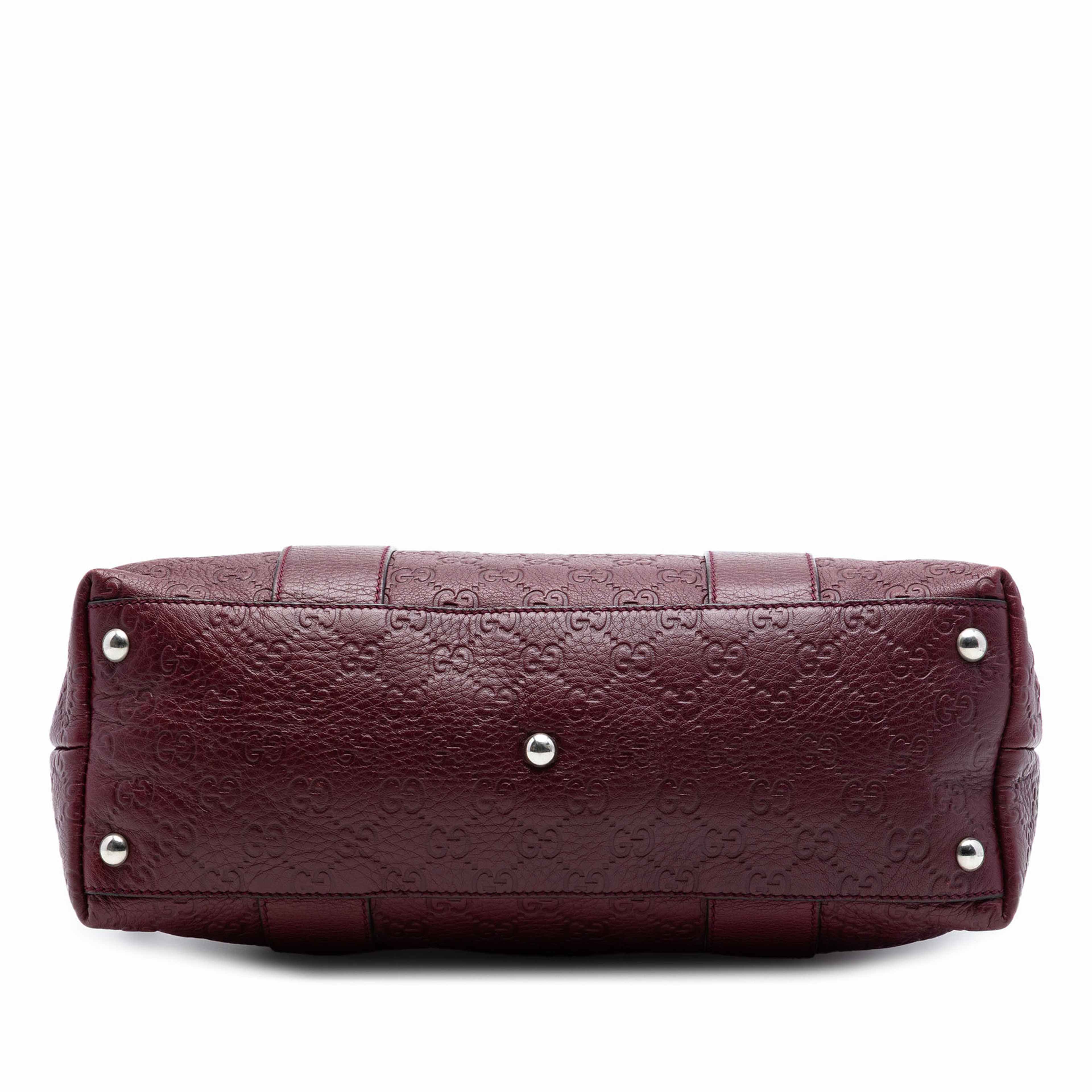 Gucci Guccissima Tender Bamboo Bar Tote, från Luxclusif, i färgen dark red. Klicka för att öppna bilden i stort format