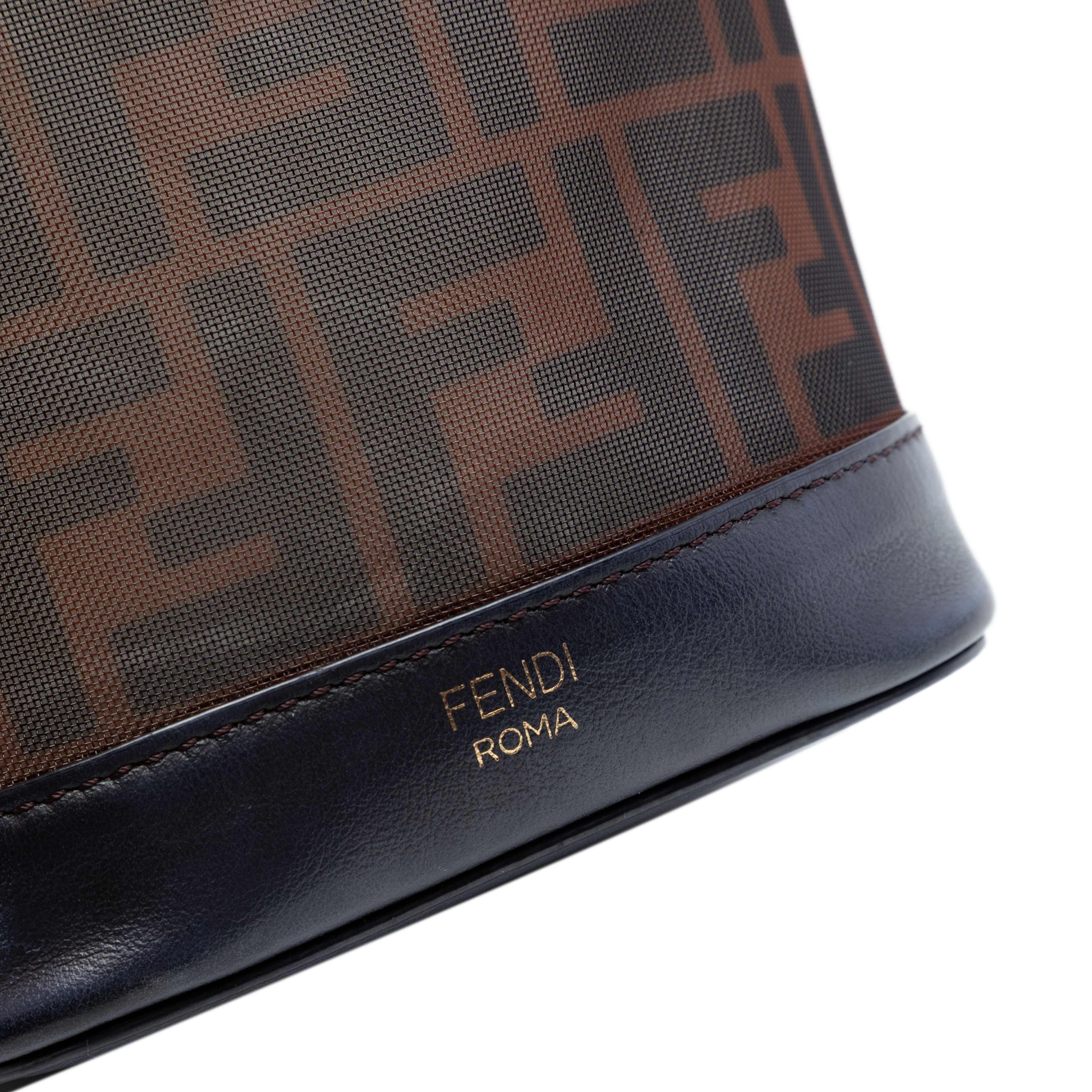 Fendi Mini Zucca Mesh Mon Tresor Bucket Bag, från Luxclusif, i färgen brun. Klicka för att öppna bilden i stort format