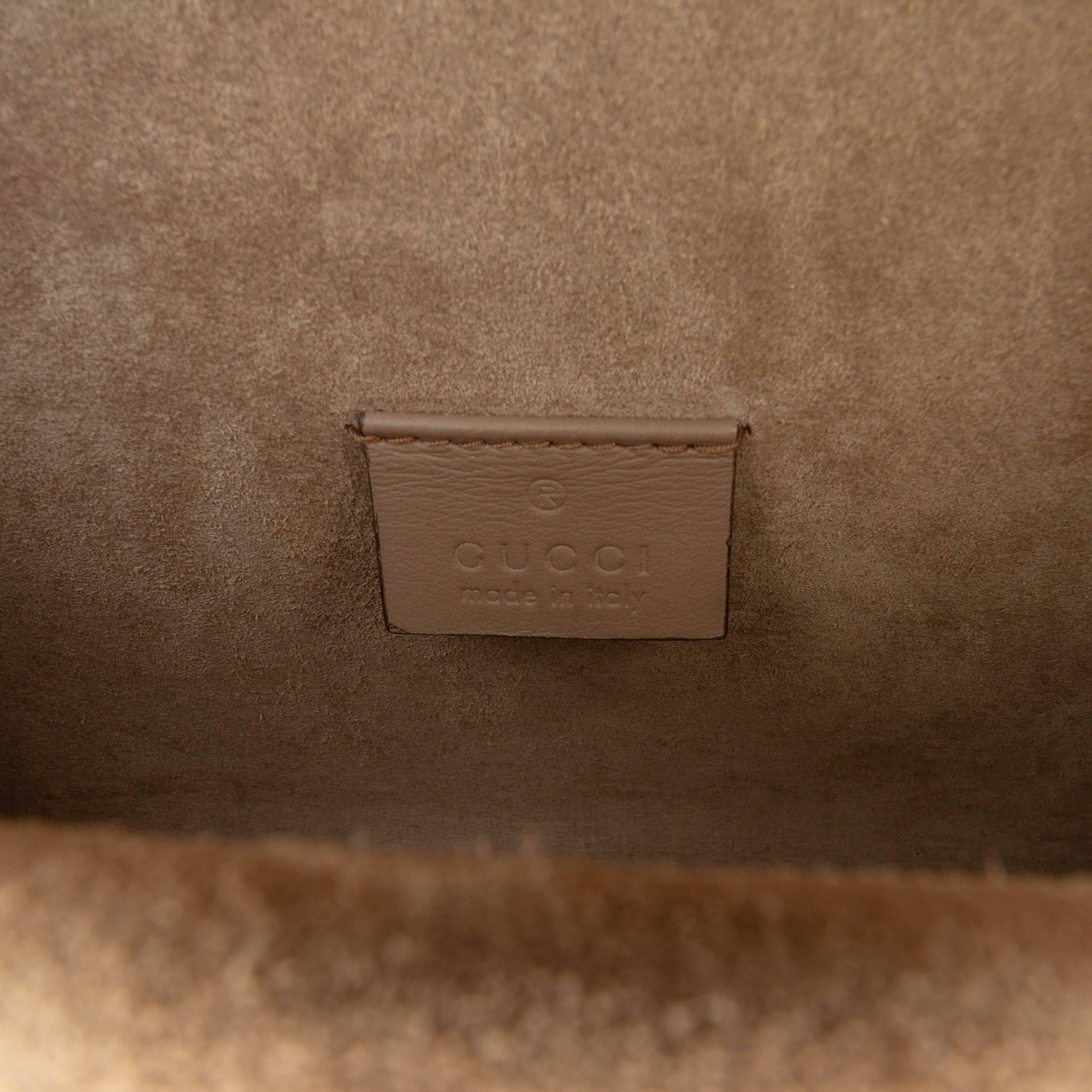 Gucci Small Gg Supreme Dionysus Crossbody, från Luxclusif, i färgen beige. Klicka för att öppna bilden i stort format