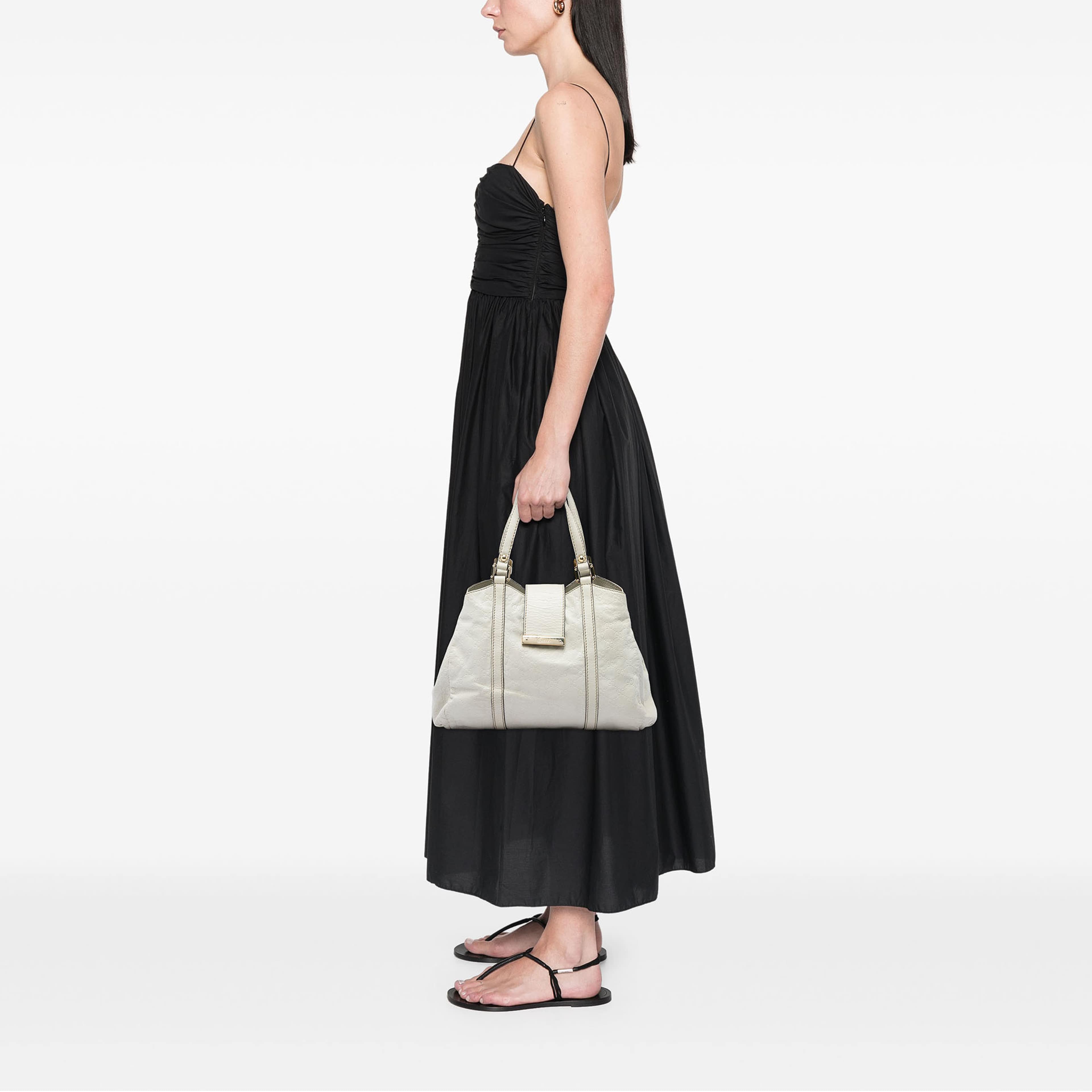 Gucci Guccissima New Ladies Tote, från Luxclusif, i färgen vit. Klicka för att öppna bilden i stort format