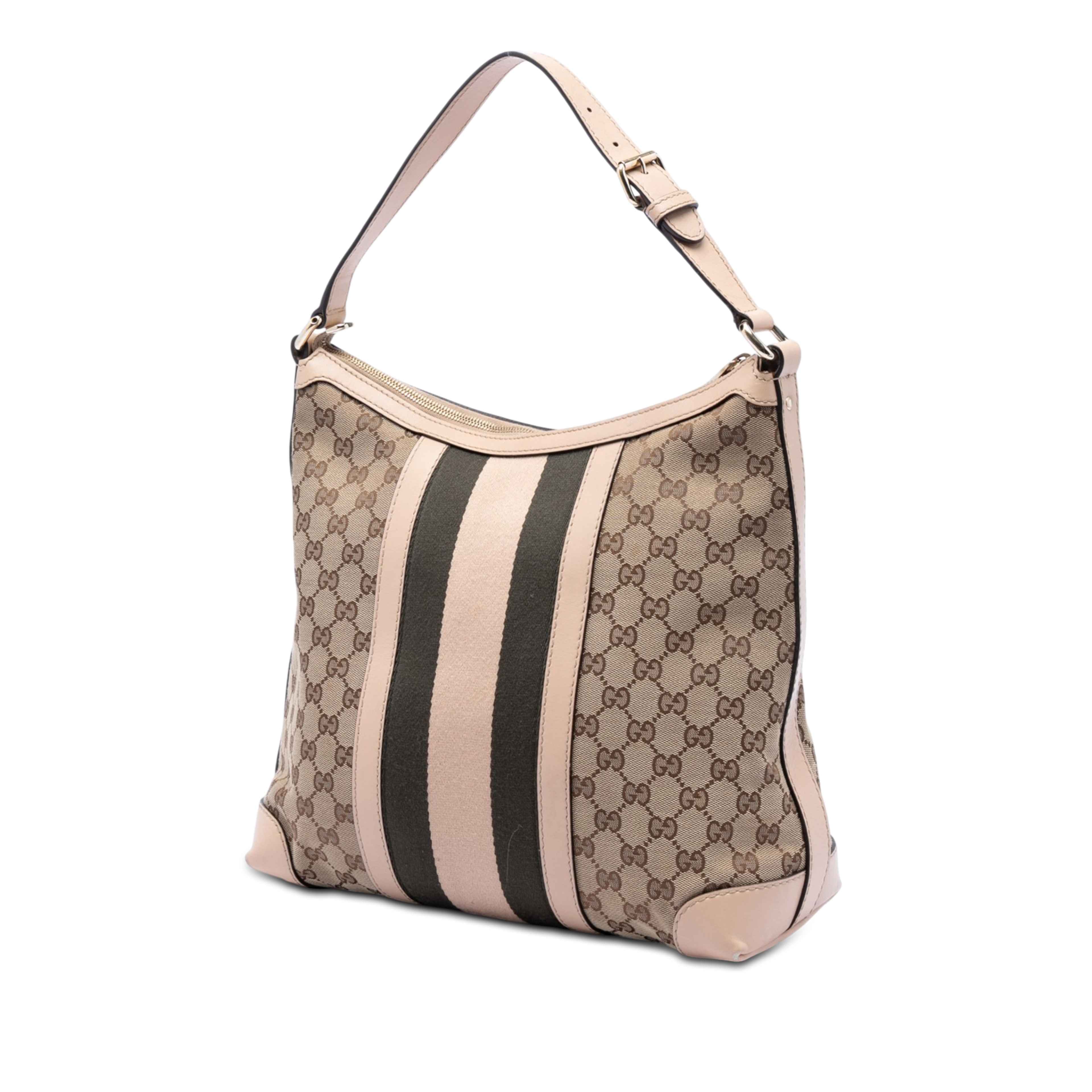 Gucci Medium Gg Canvas Web Shoulder Bag, från Luxclusif, i färgen beige. Klicka för att öppna bilden i stort format