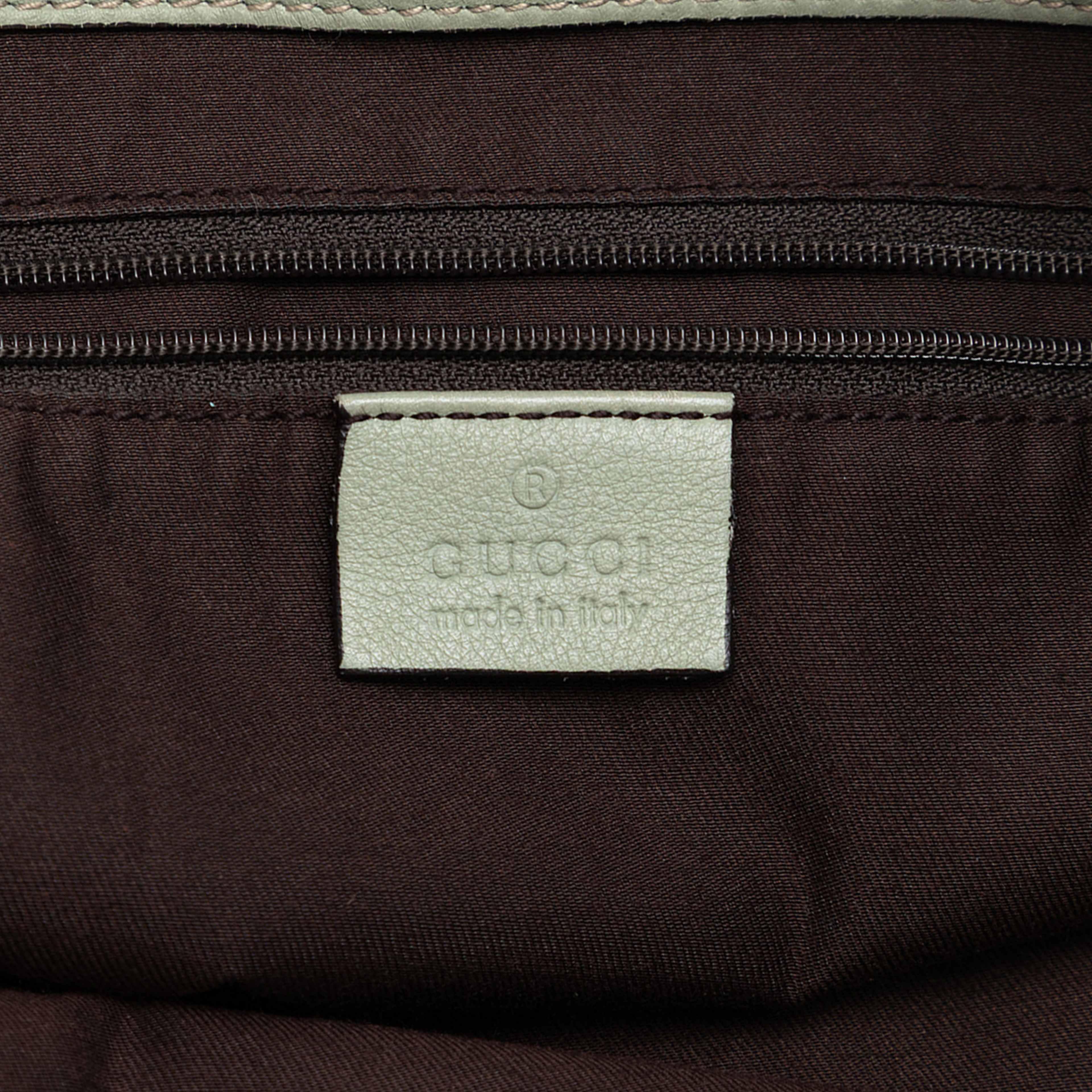 Gucci Gg Canvas Abbey D Ring Tote, från Luxclusif, i färgen beige. Klicka för att öppna bilden i stort format