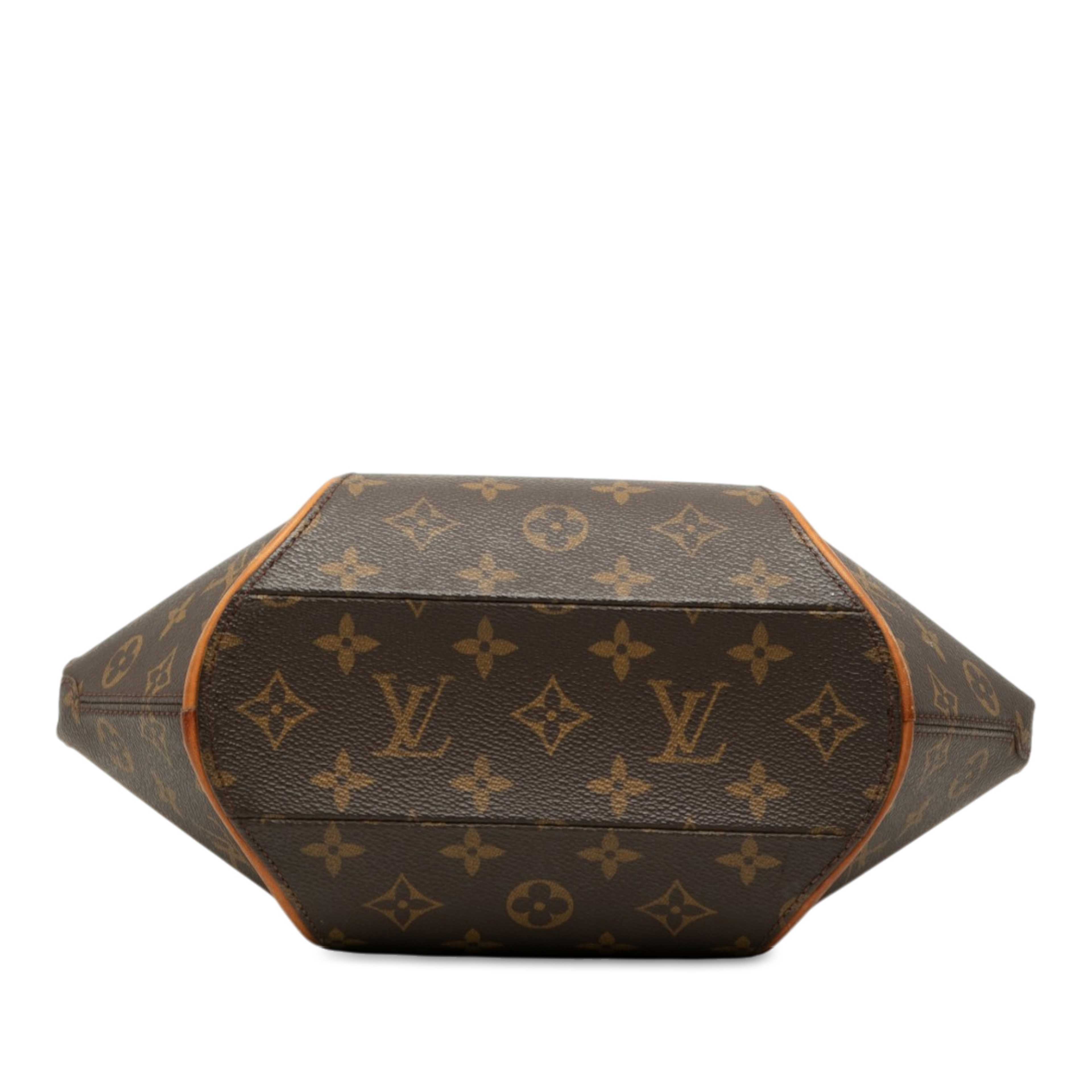 Louis Vuitton Monogram Ellipse Pm, från Luxclusif, i färgen brun. Klicka för att öppna bilden i stort format