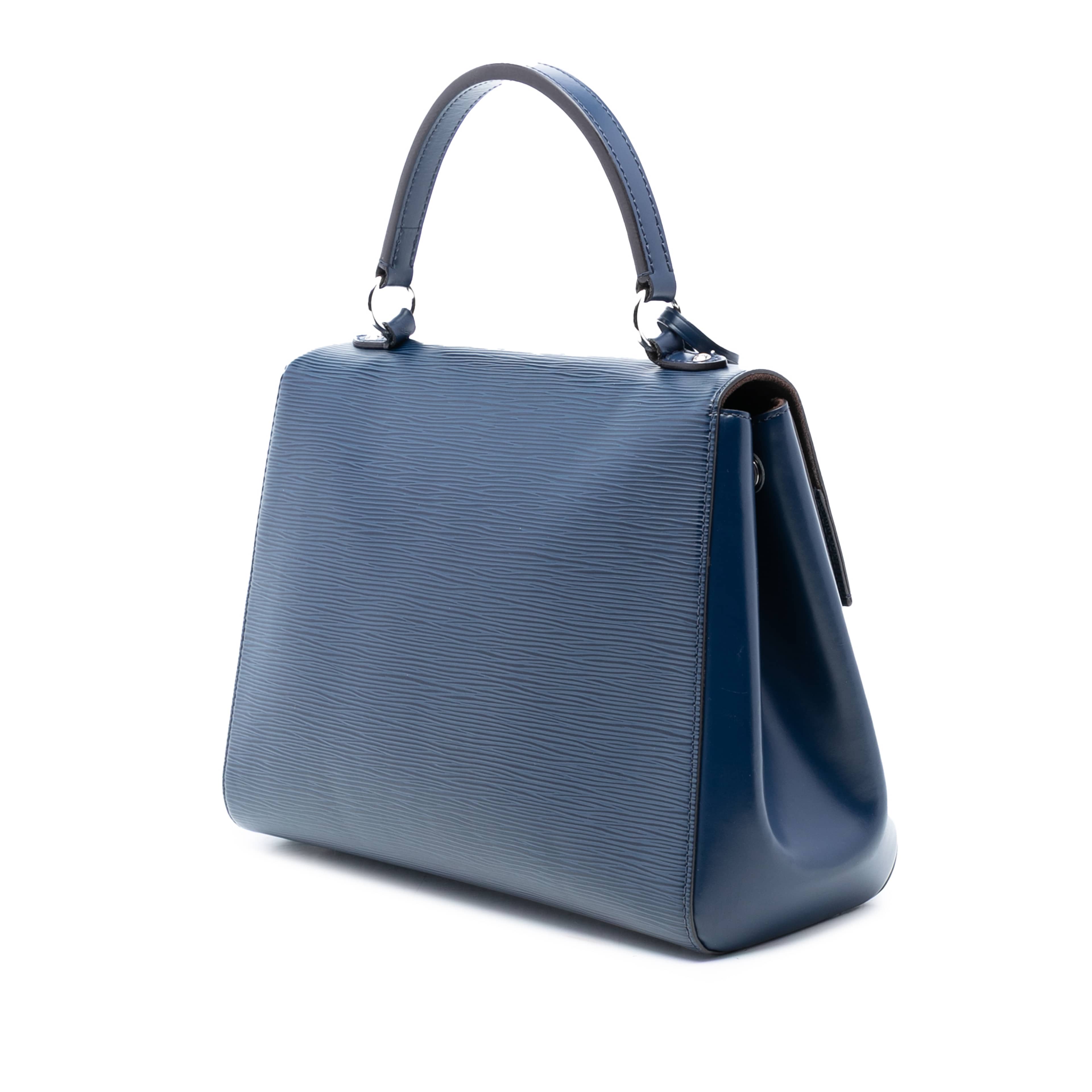 Louis Vuitton Epi Cluny Mm, från Luxclusif, i färgen blå. Klicka för att öppna bilden i stort format