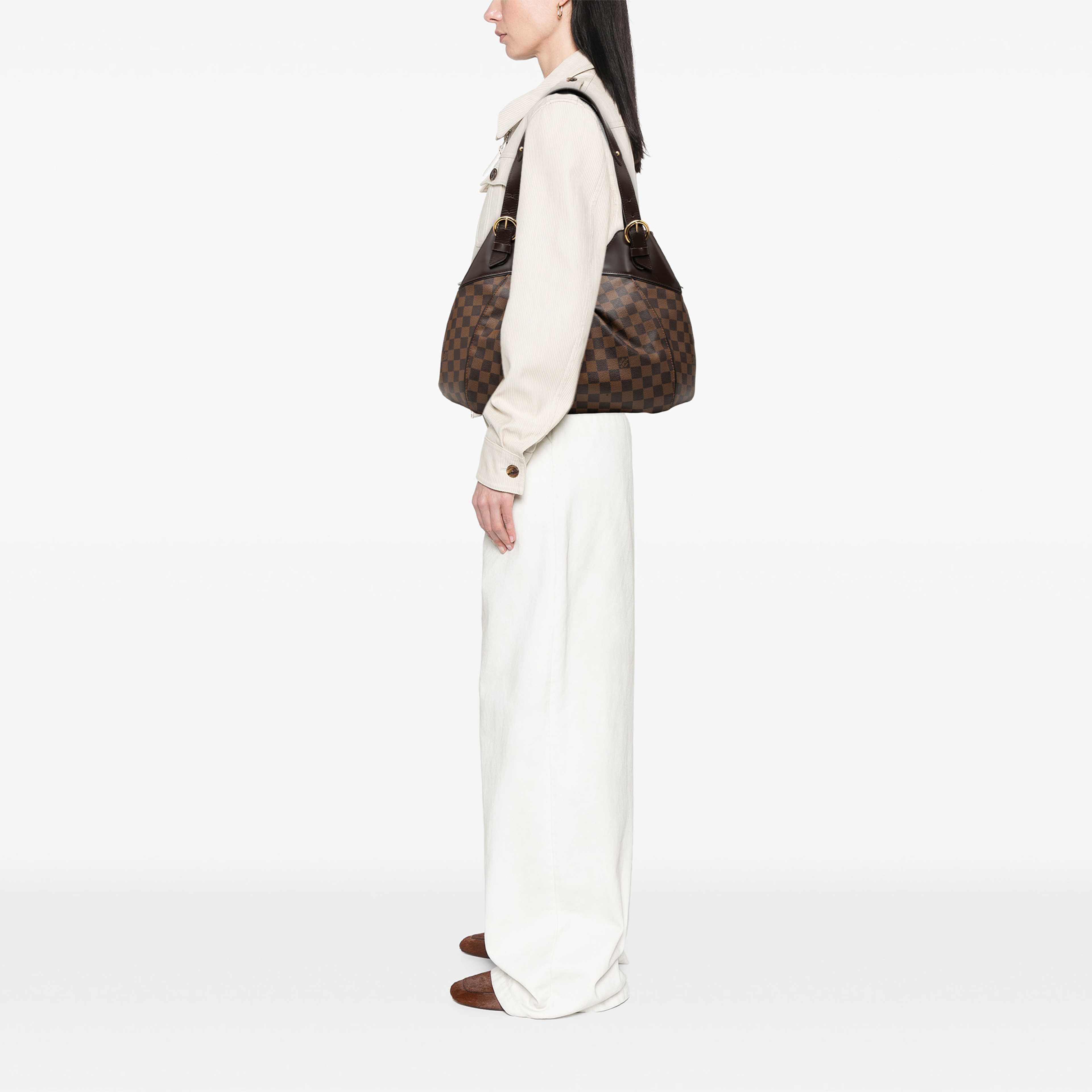 Louis Vuitton Damier Ebene Sistina Gm, från Luxclusif, i färgen brun. Klicka för att öppna bilden i stort format