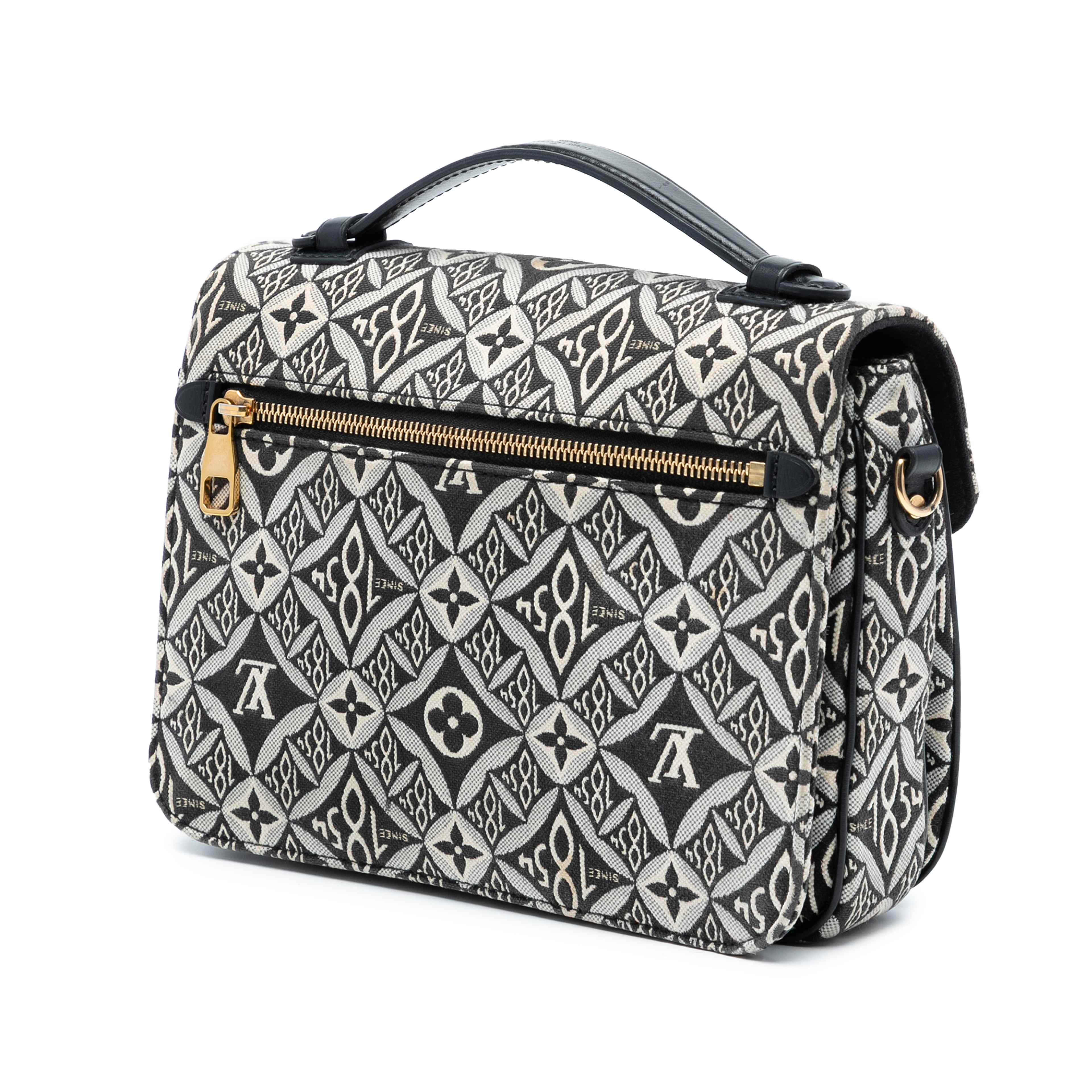 Louis Vuitton Monogram Jacquard Since 1854 Pochette Metis, från Luxclusif, i färgen black. Klicka för att öppna bilden i stort format