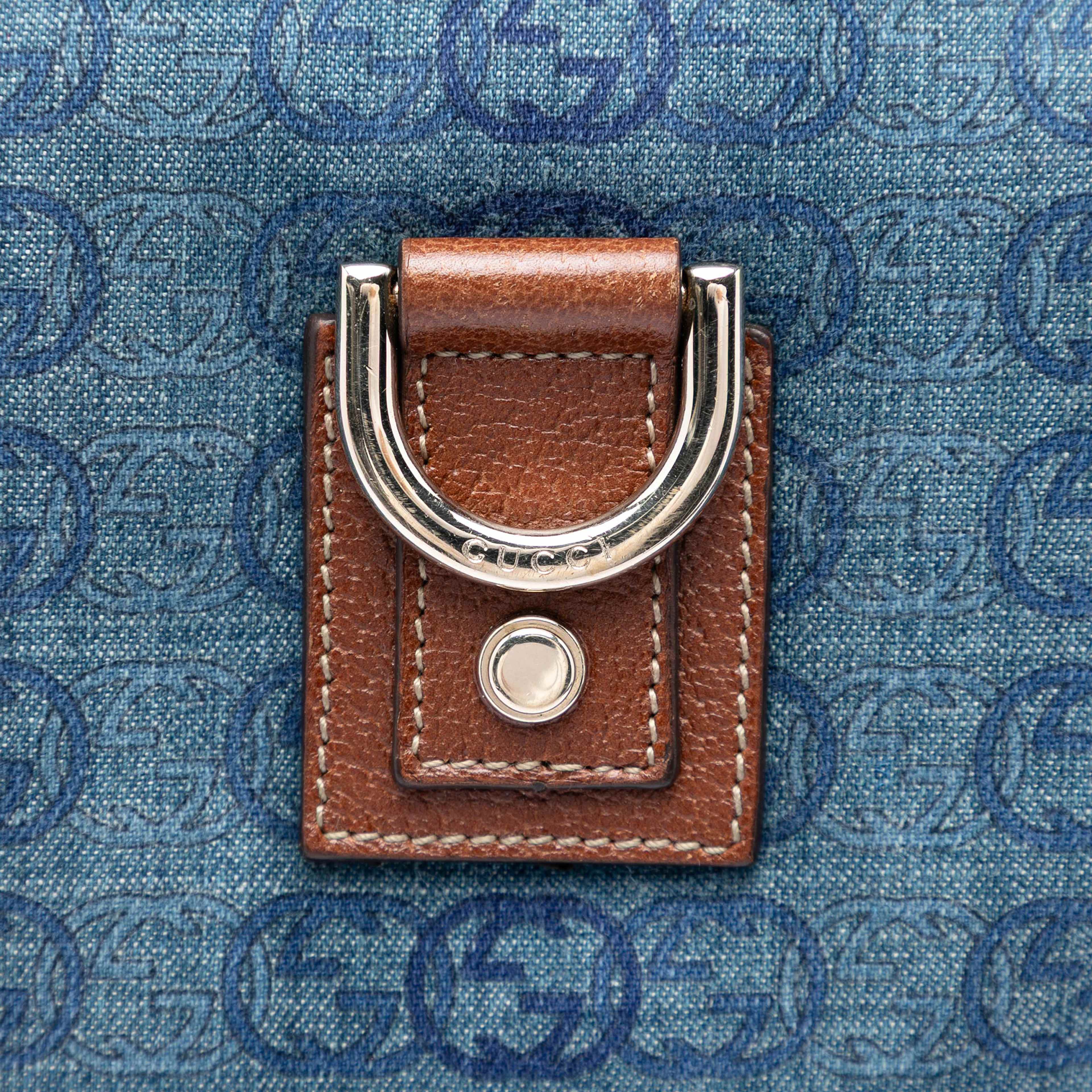 Gucci Gg Denim Abbey D Ring Crossbody, från Luxclusif, i färgen blå. Klicka för att öppna bilden i stort format