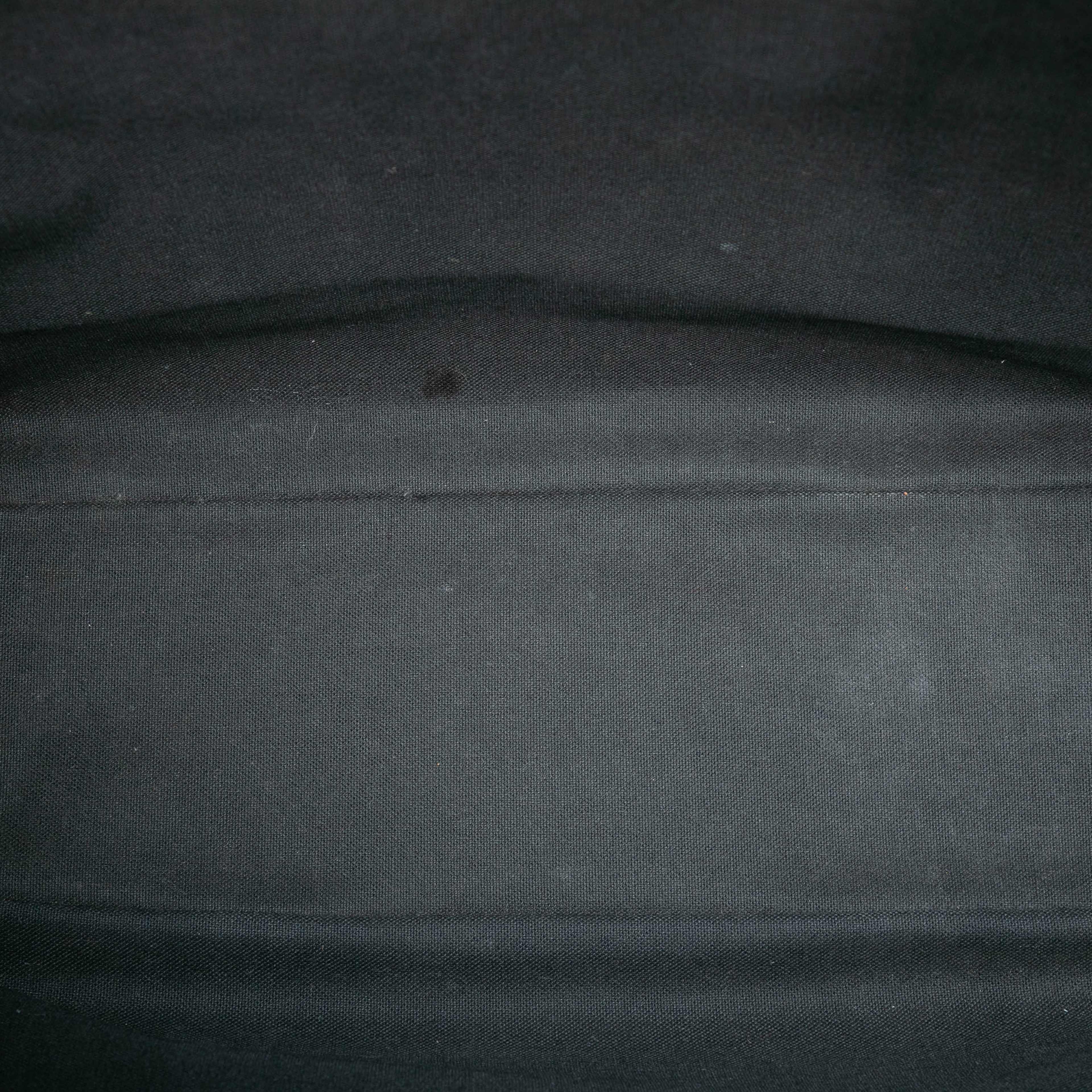 Louis Vuitton Damier Graphite Tadao Pm, från Luxclusif, i färgen black. Klicka för att öppna bilden i stort format