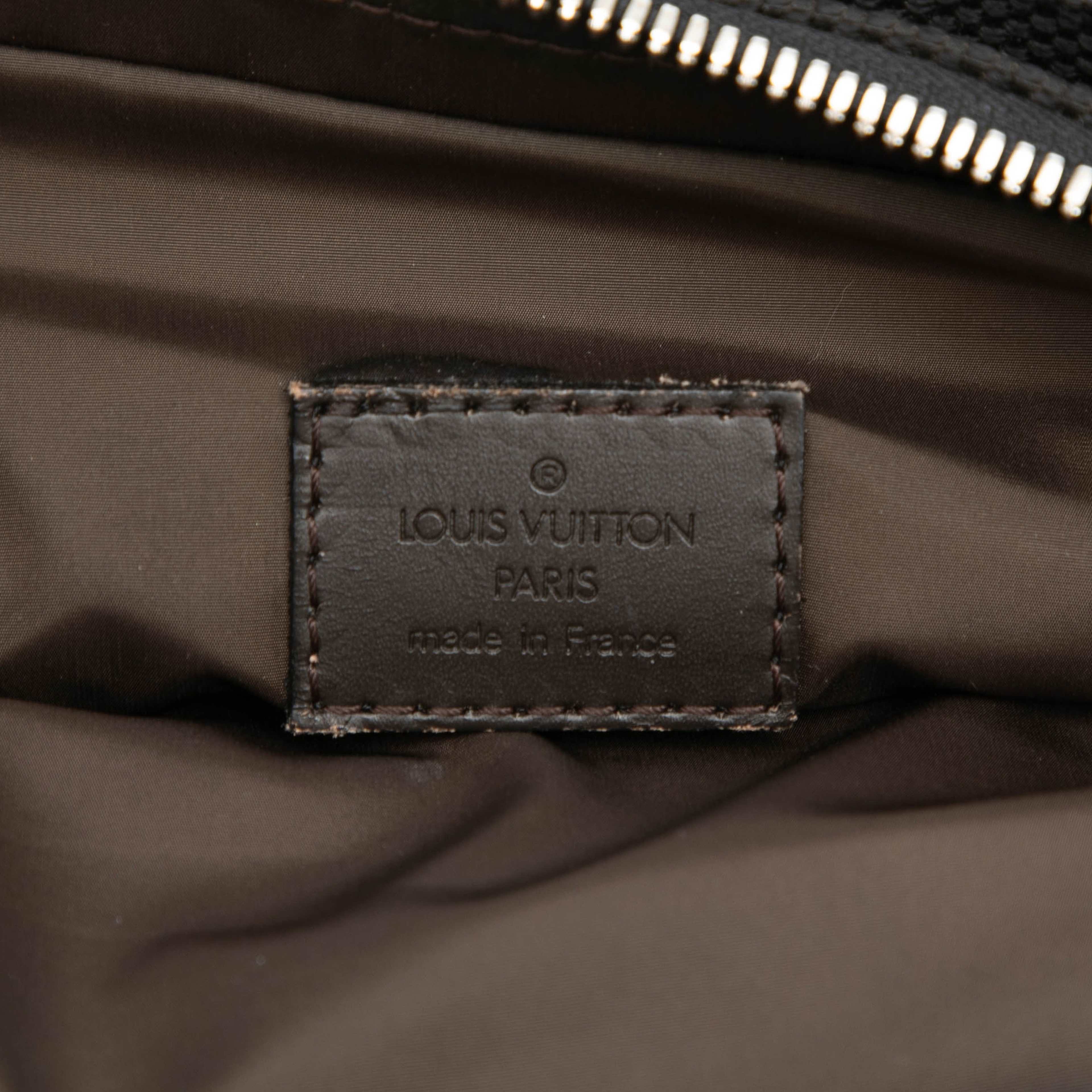 Louis Vuitton Damier Geant Compagnon, från Luxclusif, i färgen svart. Klicka för att öppna bilden i stort format