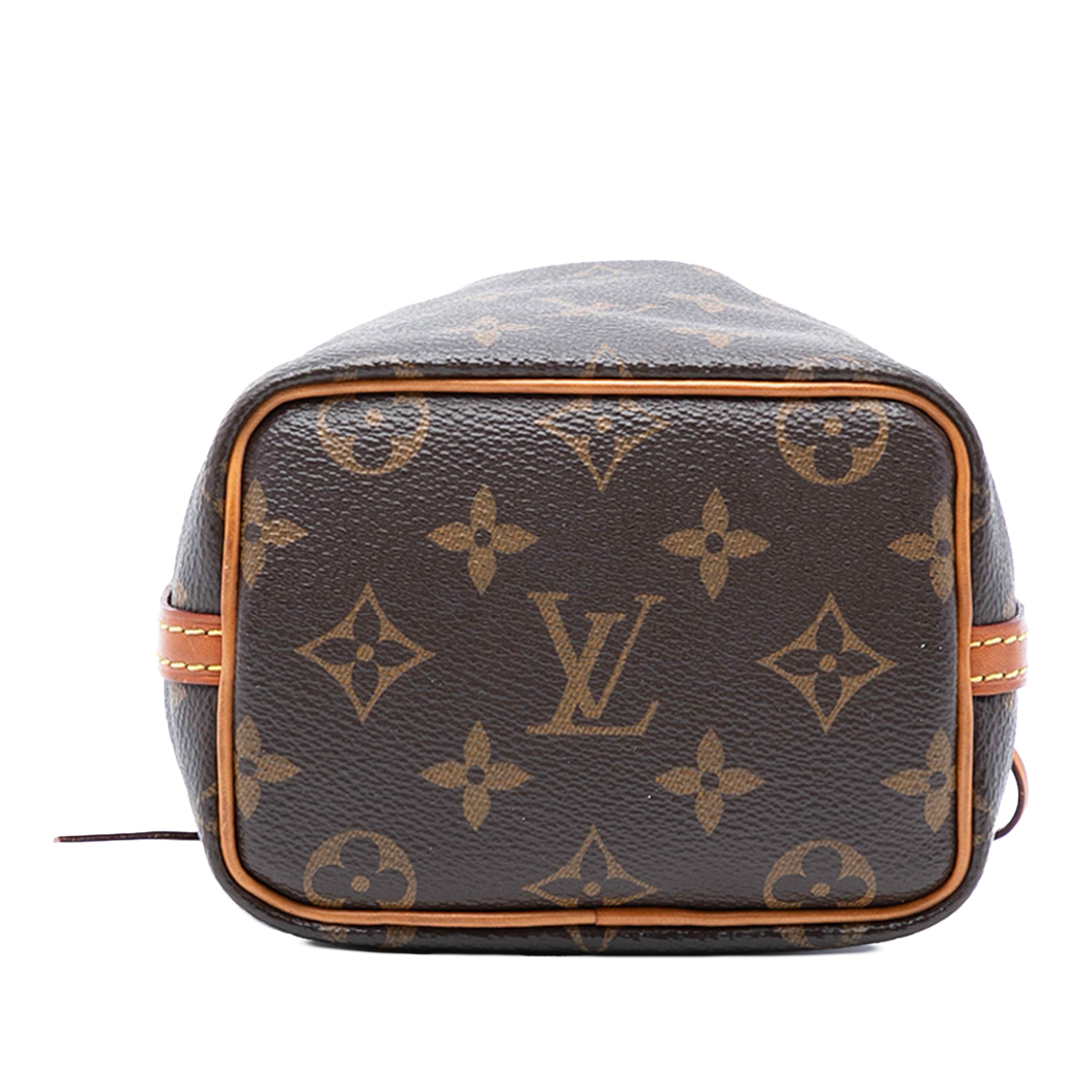Louis Vuitton Monogram Nano Noe, från Luxclusif, i färgen brown. Klicka för att öppna bilden i stort format
