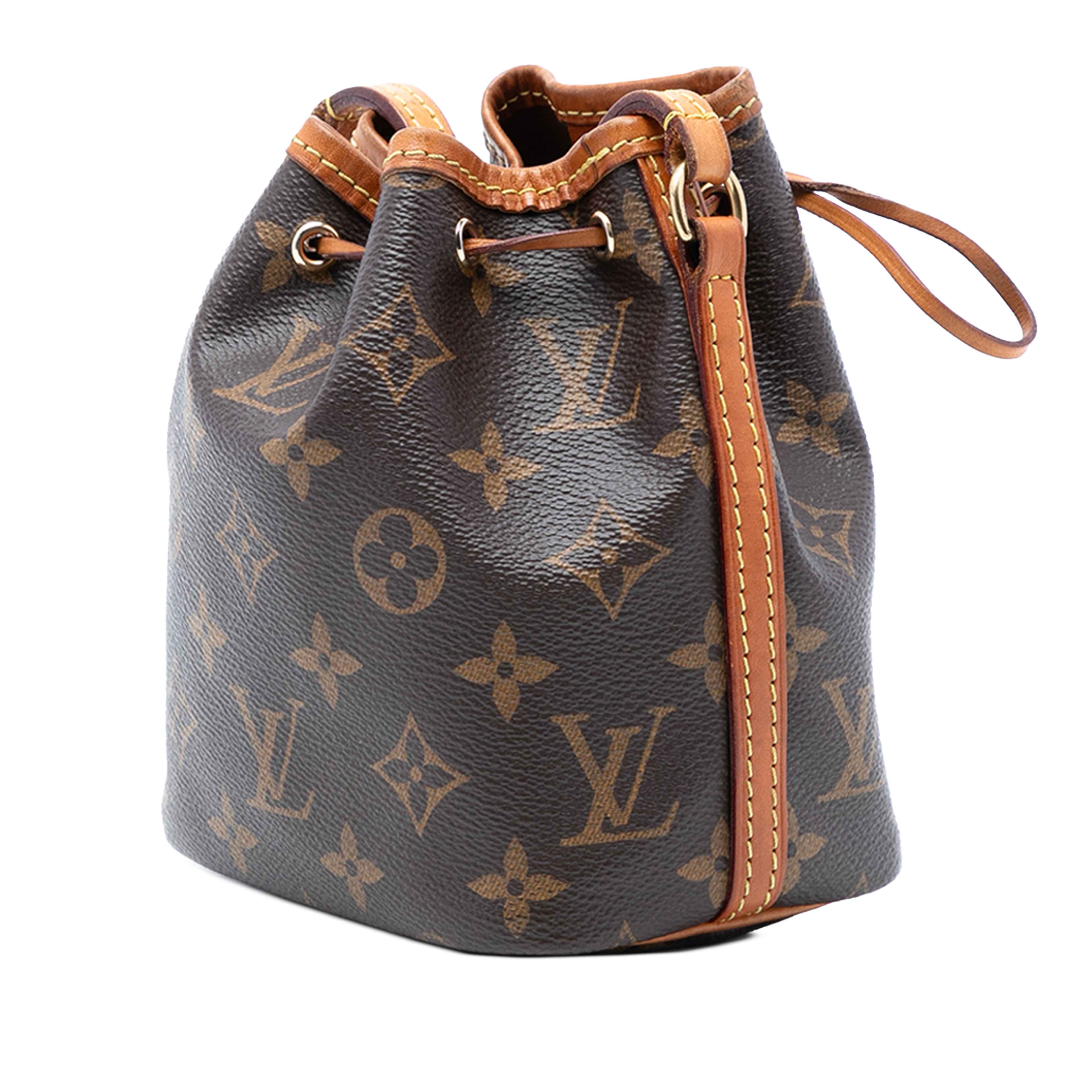 Louis Vuitton Monogram Nano Noe, från Luxclusif, i färgen brown. Klicka för att öppna bilden i stort format