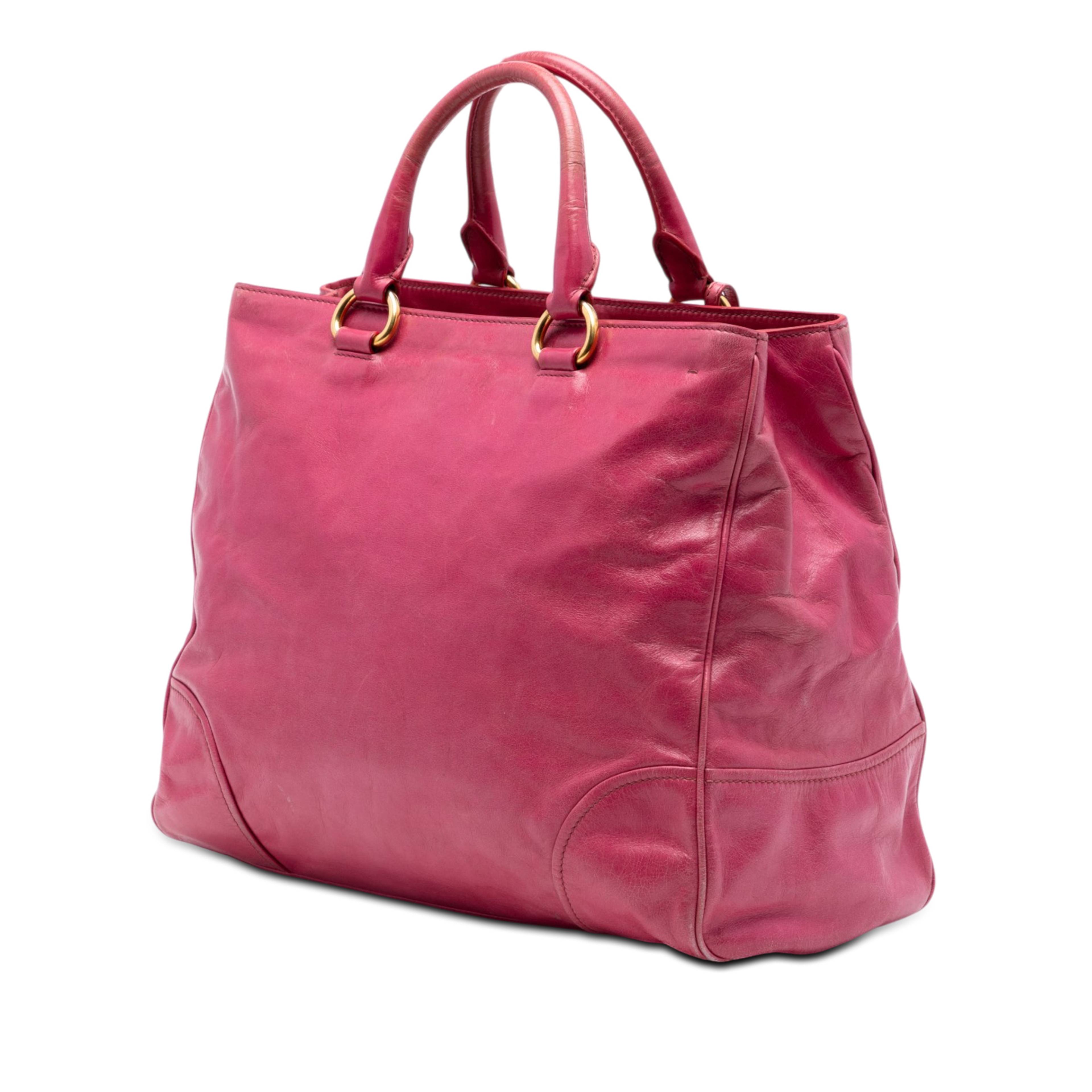 Prada Vitello Shine Satchel, från Luxclusif, i färgen rosa. Klicka för att öppna bilden i stort format