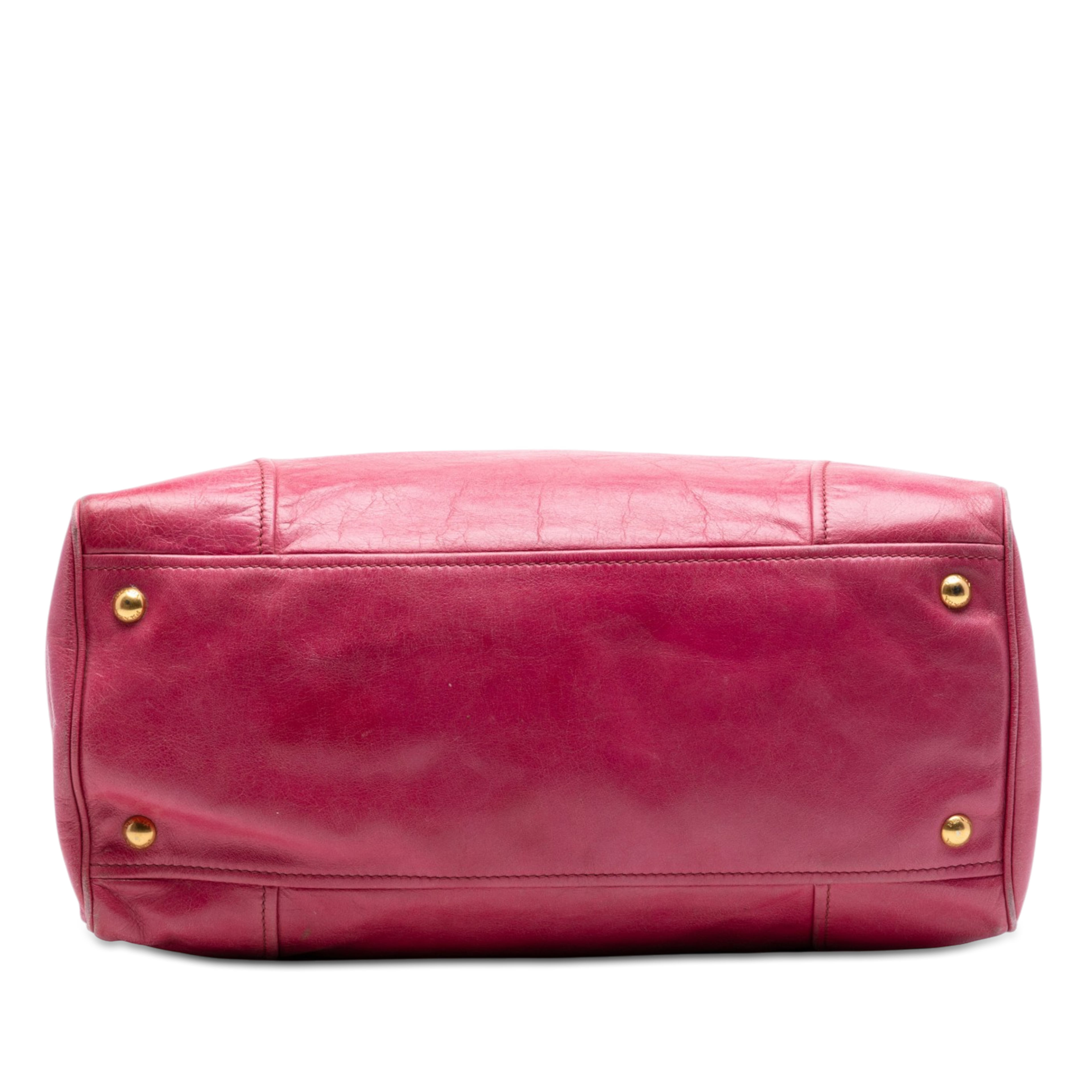 Prada Vitello Shine Satchel, från Luxclusif, i färgen rosa. Klicka för att öppna bilden i stort format
