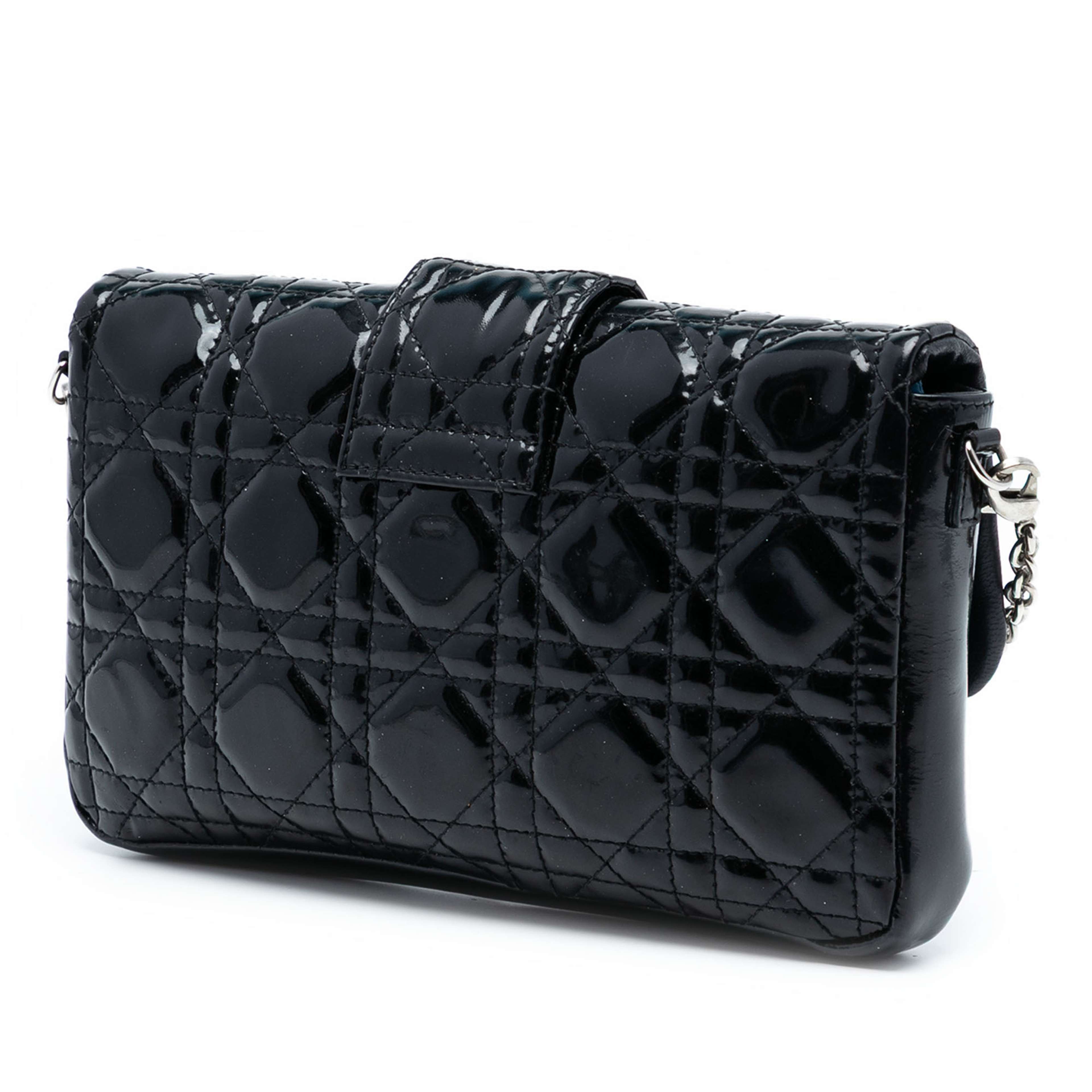 Dior Patent Cannage Miss Dior Promenade Crossbody, från Luxclusif, i färgen black. Klicka för att öppna bilden i stort format