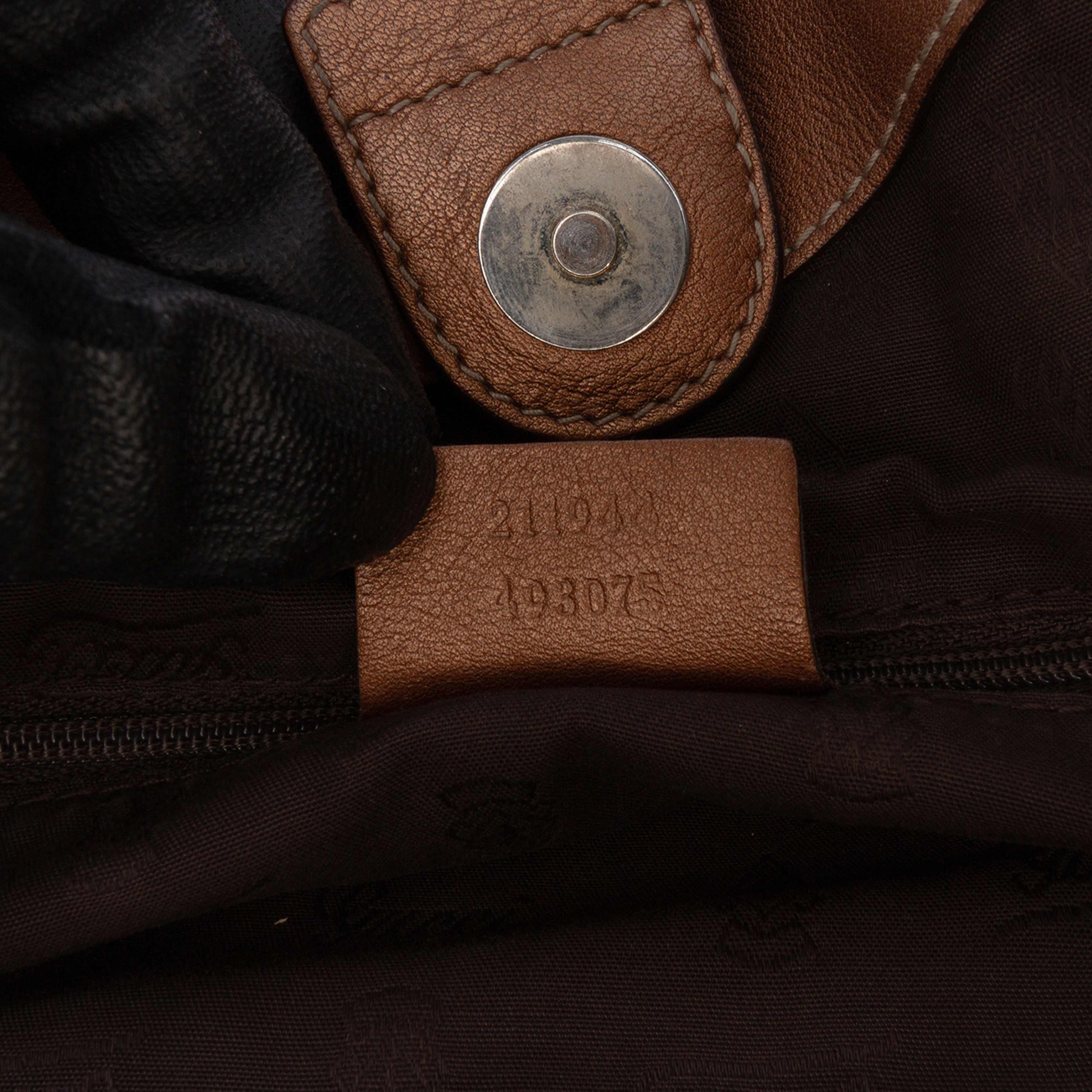 Gucci Medium Guccissima Sukey Tote, från Luxclusif, i färgen bronze.