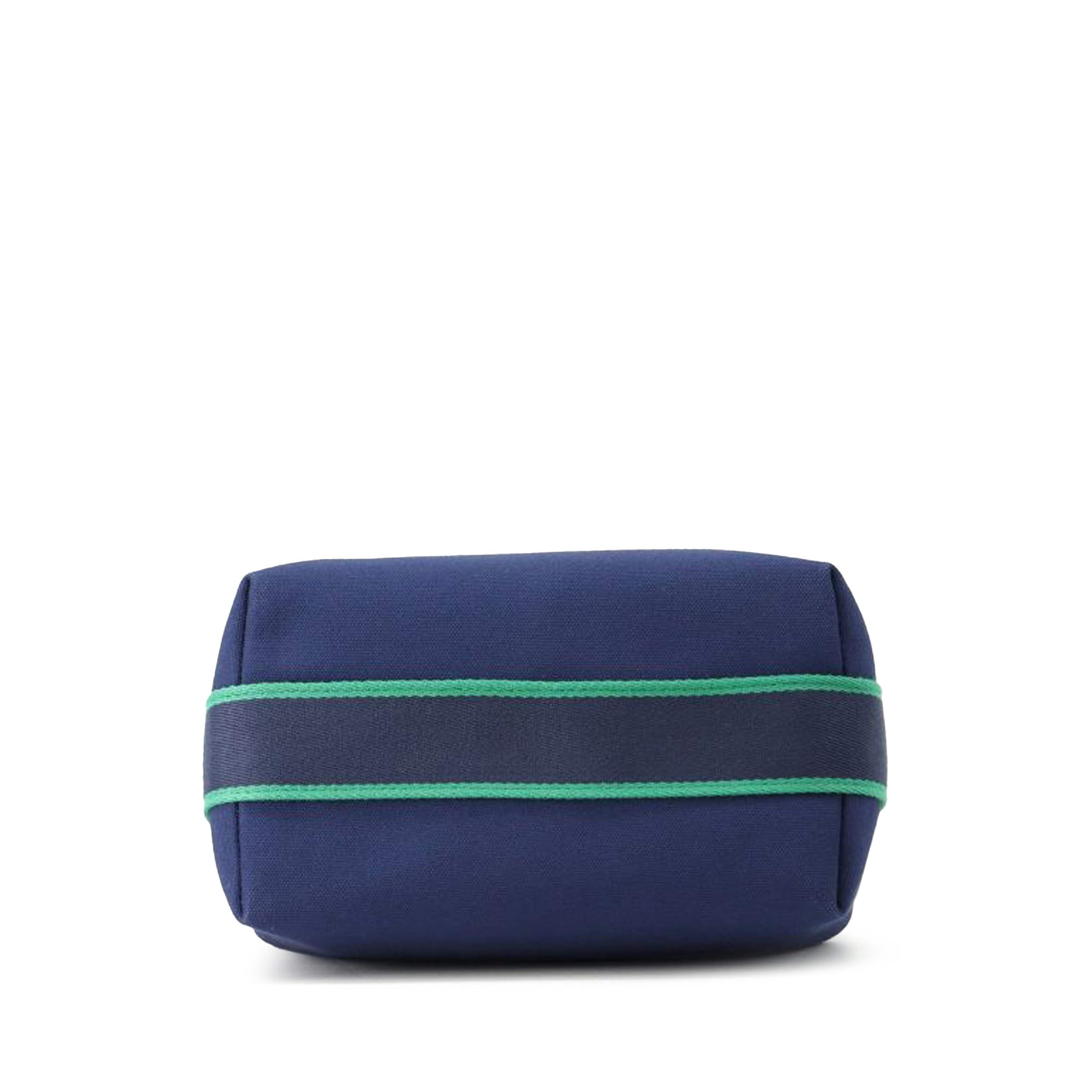 Hermès Small Canvas Bride A Brac Case, från Luxclusif, i färgen blue. Klicka för att öppna bilden i stort format