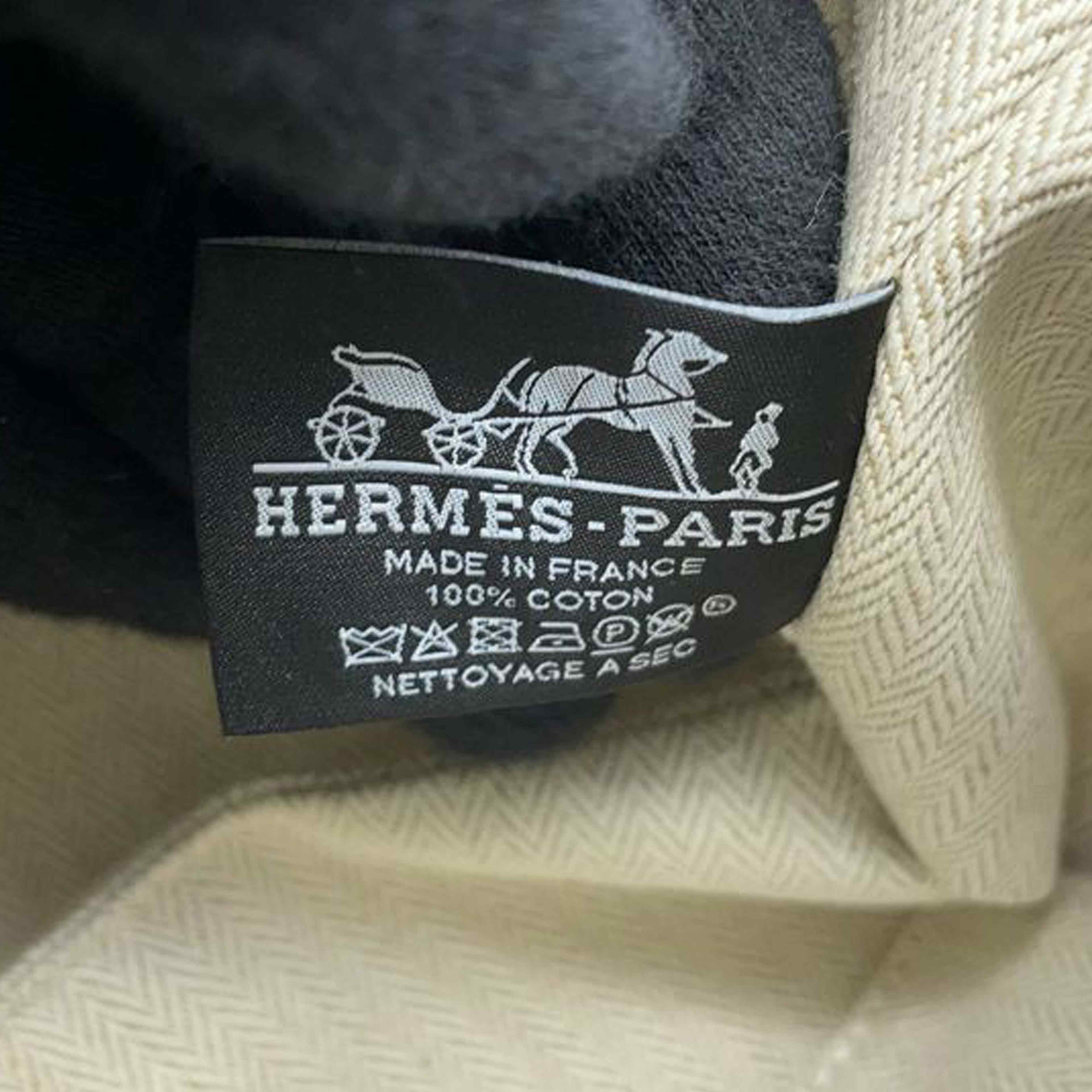 Hermès Small Canvas Bride A Brac Case, från Luxclusif, i färgen blue. Klicka för att öppna bilden i stort format