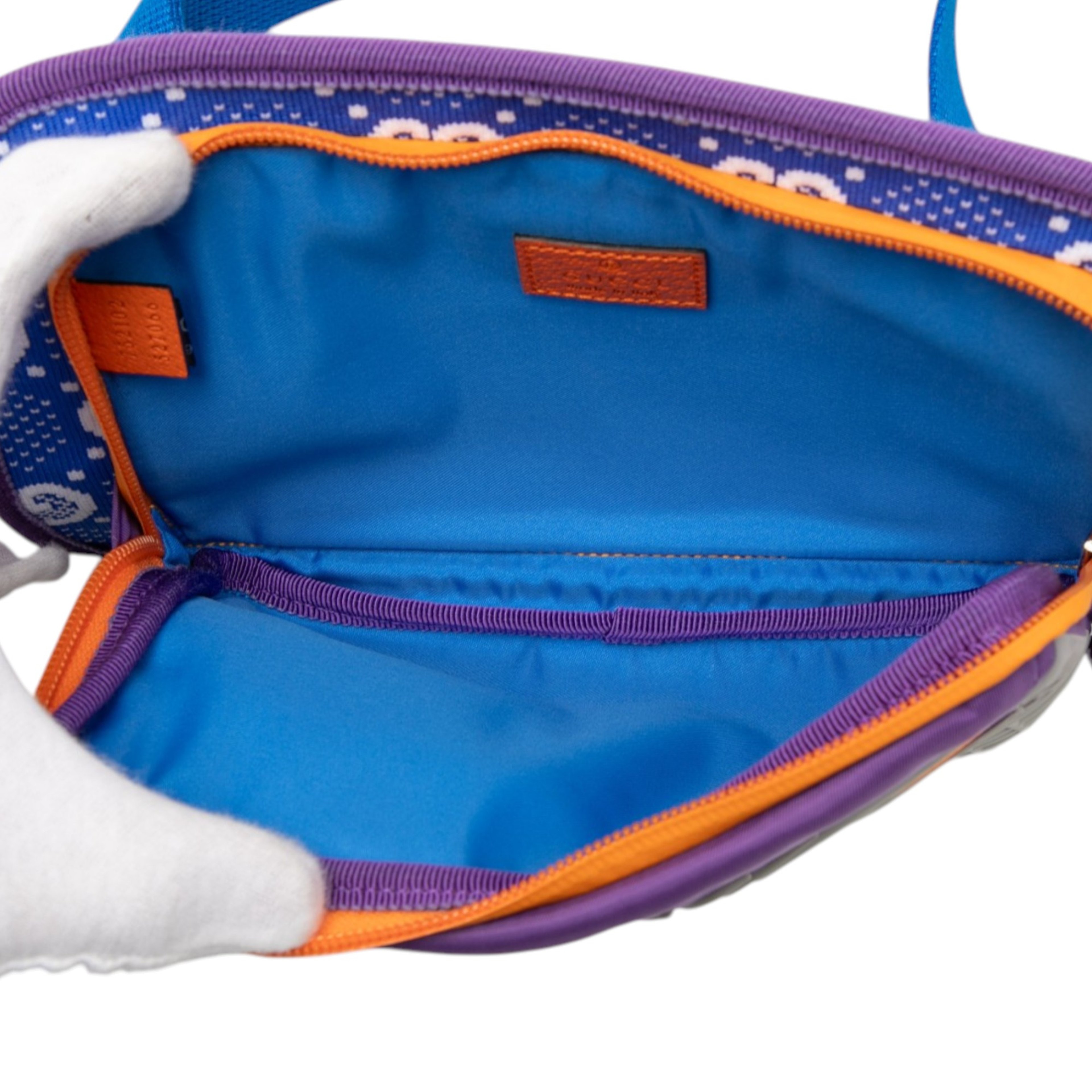 Gucci Gg Nylon And Rubber Belt Bag, från Luxclusif, i färgen blue. Klicka för att öppna bilden i stort format