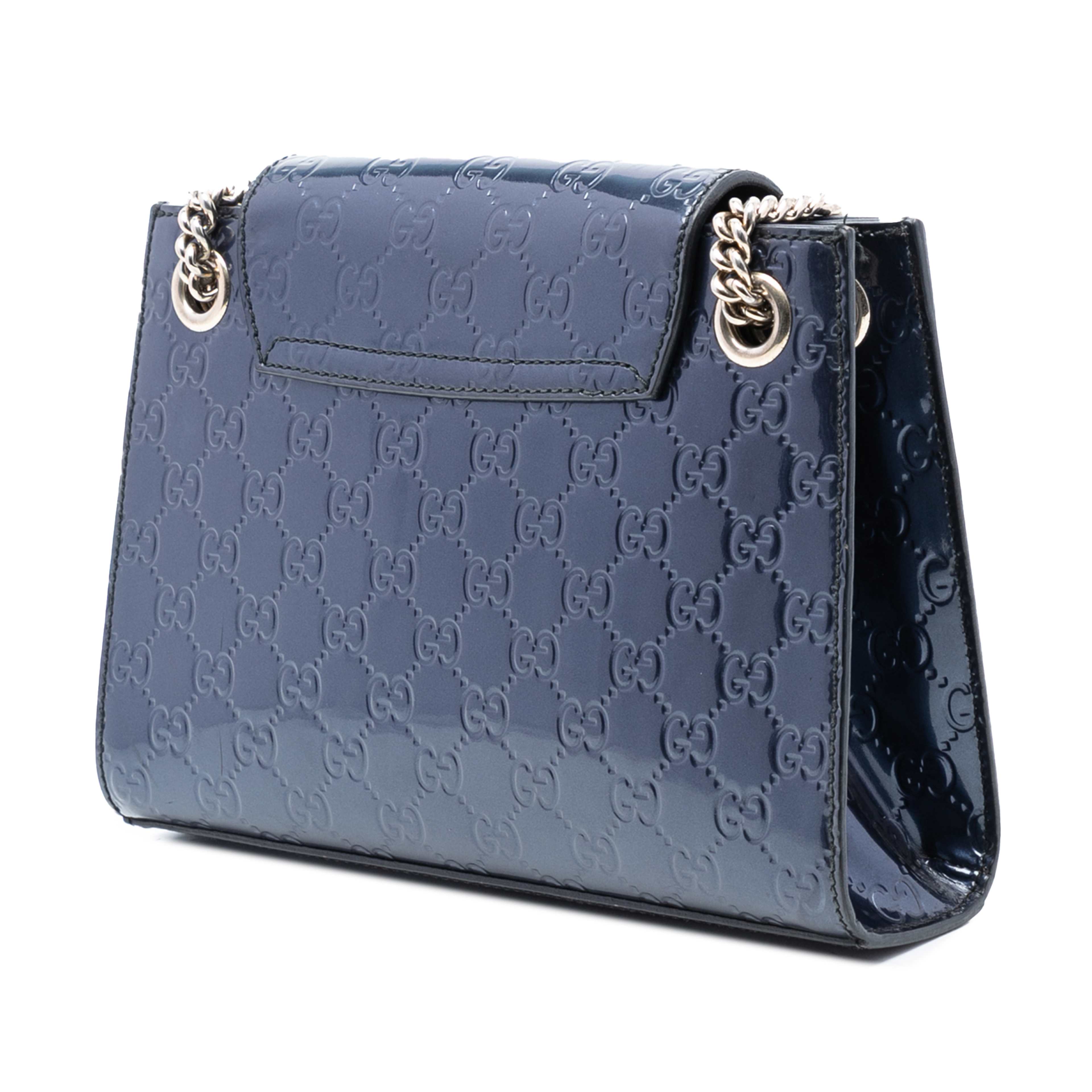 Gucci Small Guccissima Patent Emily Shoulder Bag, från Luxclusif, i färgen blå. Klicka för att öppna bilden i stort format