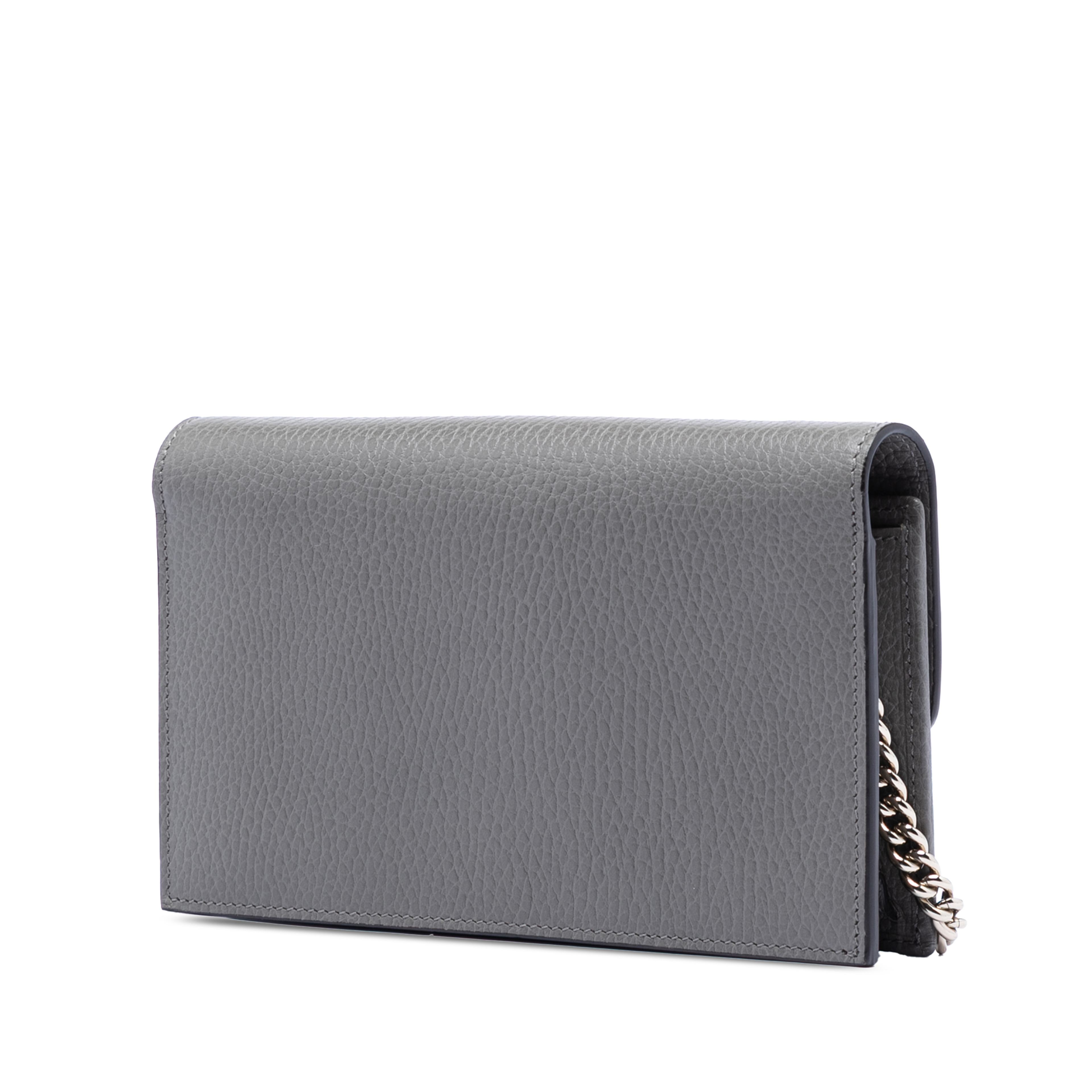 Gucci Leather Interlocking G Dollar Wallet On Chain, från Luxclusif, i färgen gray. Klicka för att öppna bilden i stort format